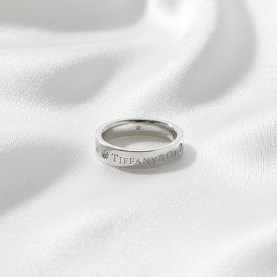 Tiffany Platinum Band · Three Diamonds