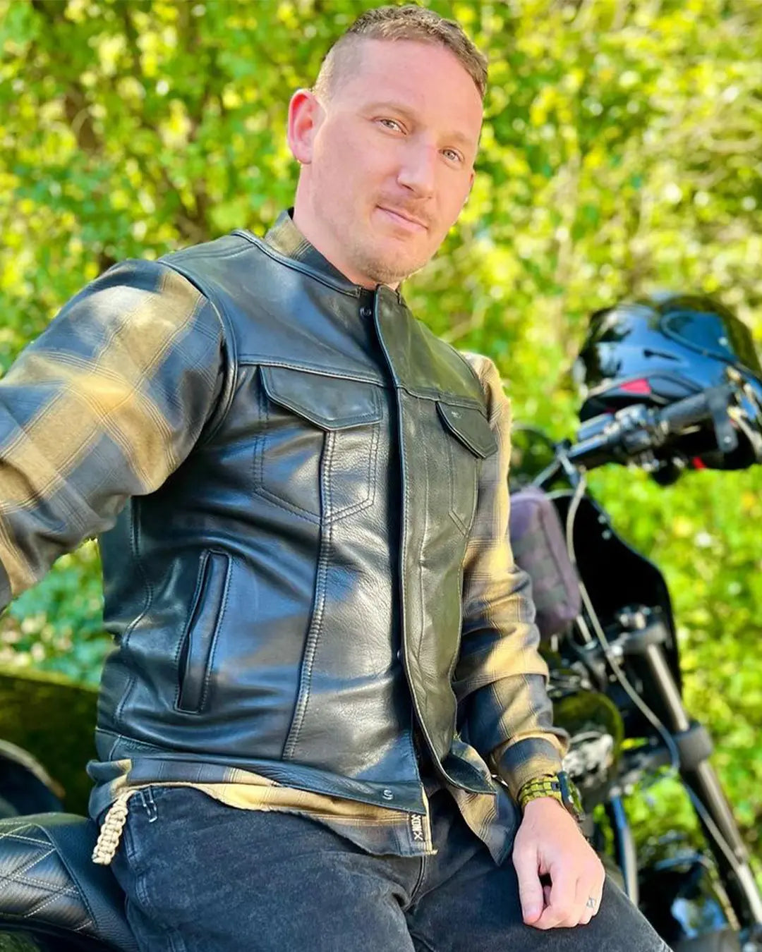 No Rival - Men's Motorcycle Leather Vest