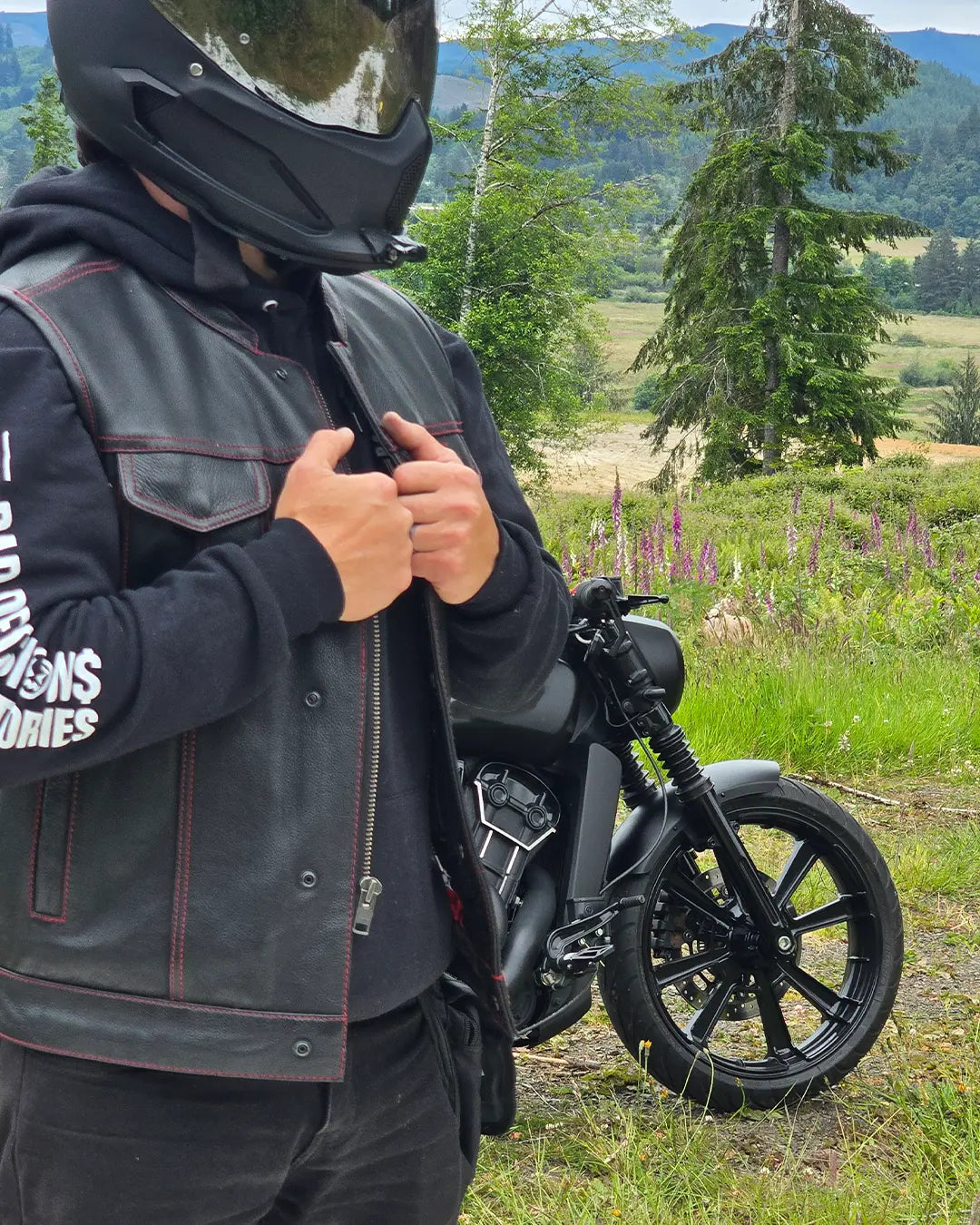 Born Free Men's Leather Motorcycle Leather Vest - Red Stitch