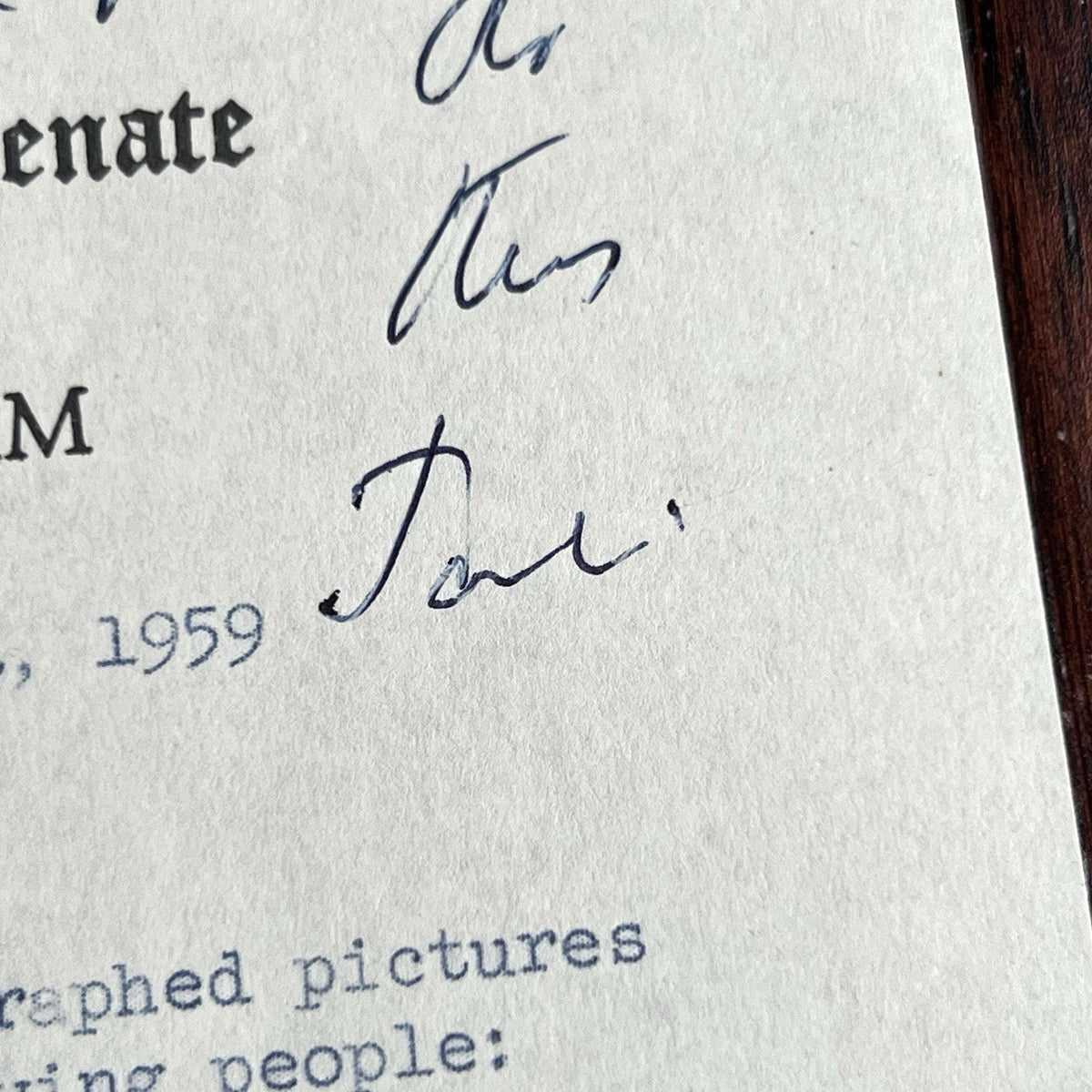 JOHN F. KENNEDY Senate Memorandum re: AUTOGRAPH PHOTOS Signed JACK * JSA