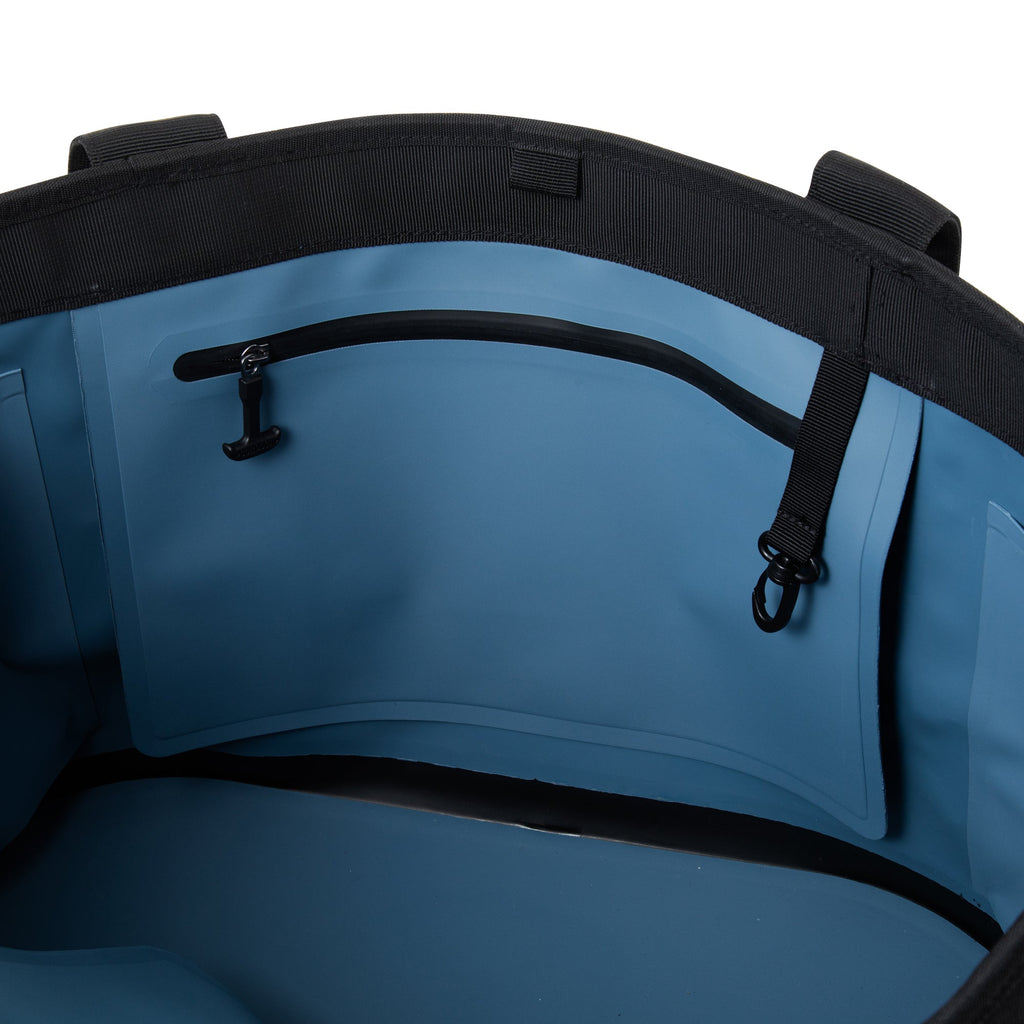 Backcountry Class™ 40L Tote