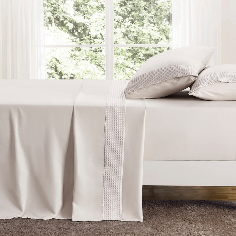 Bamboo 4 Piece 1800 Thread Count luxurious Ultra-soft Waffle Hem Sheet Set