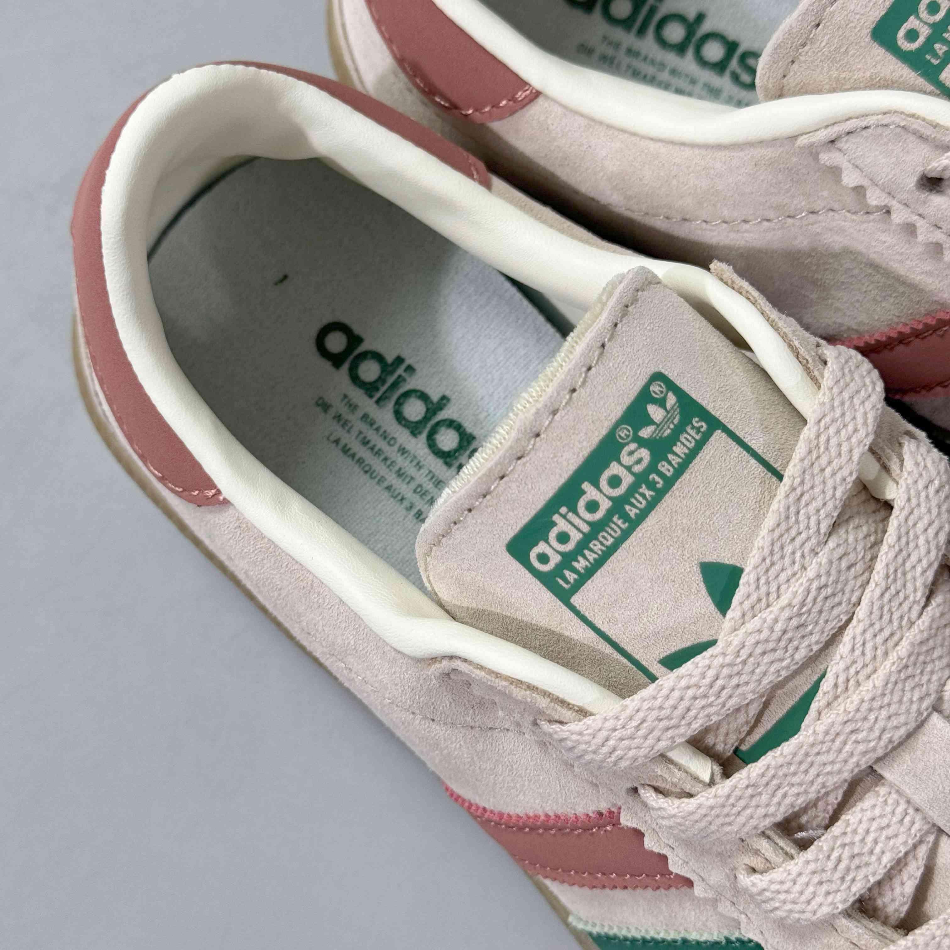 Adidas Originals Bermuda 'Maple Leaf'