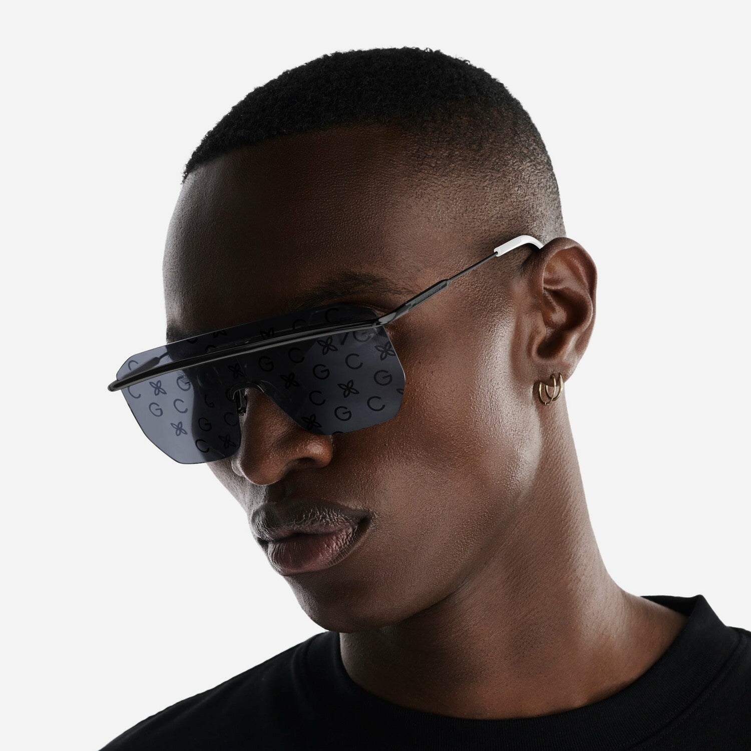 Raver Sunglasses // Black