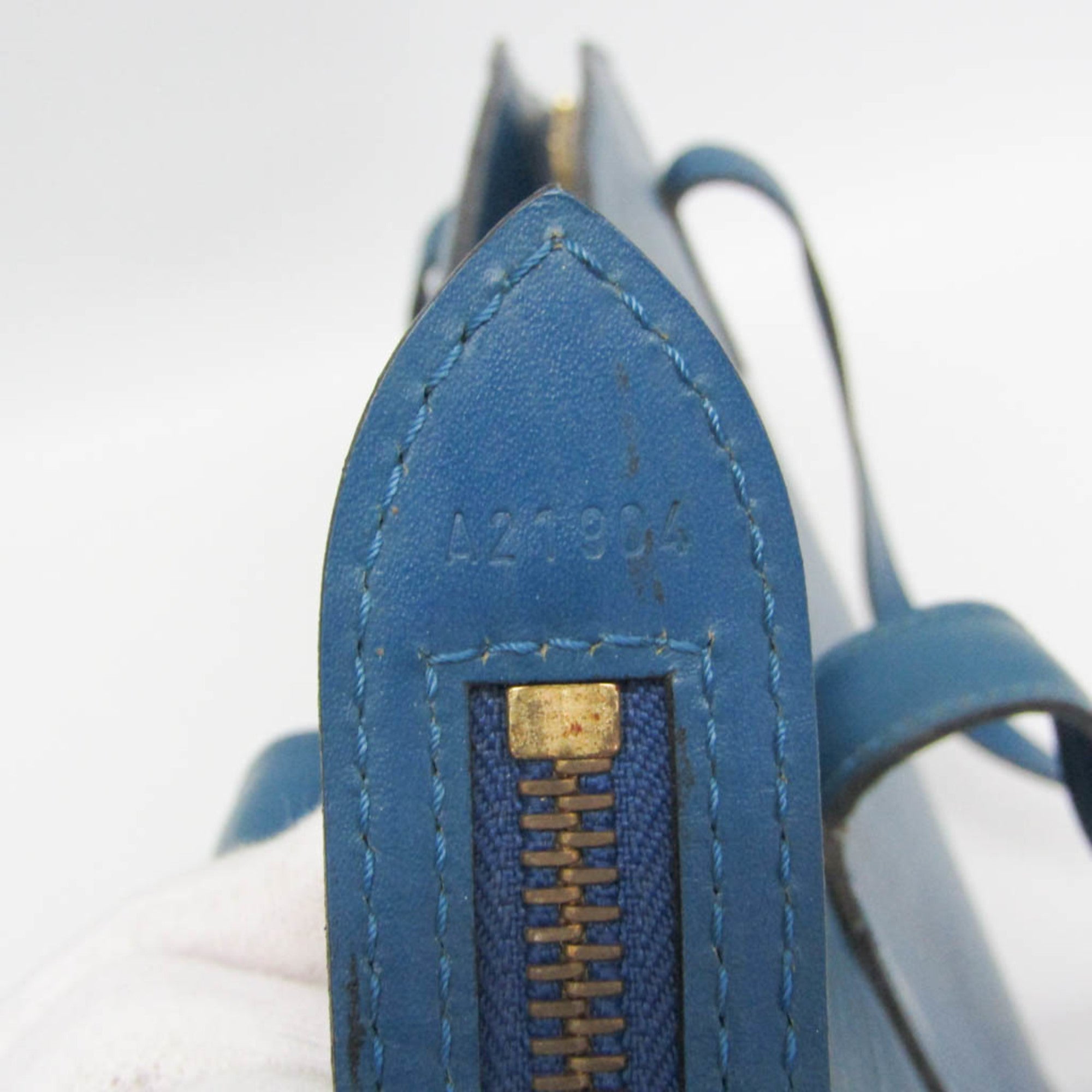 Louis Vuitton Saint-Jacques · Epi Leather
