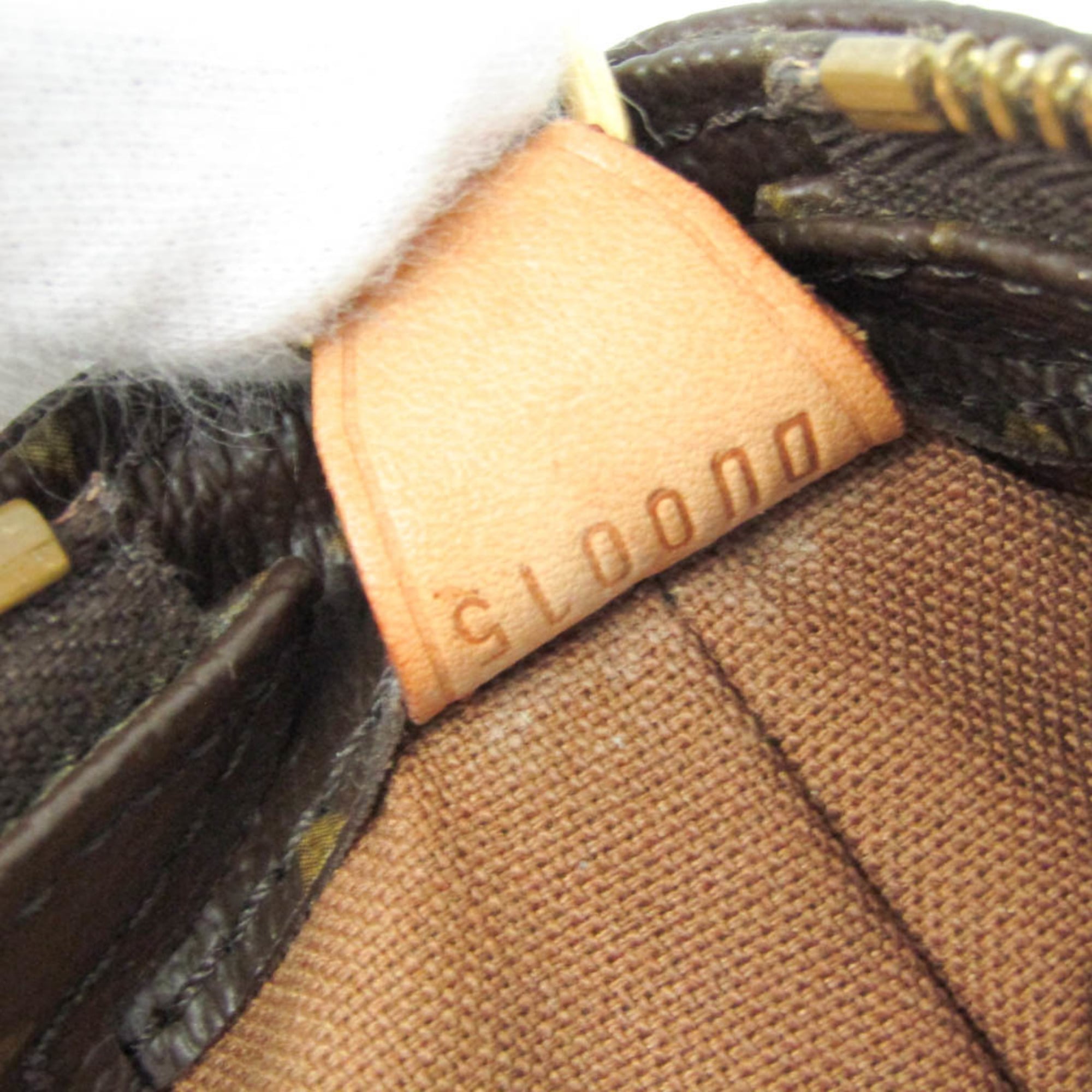 Louis Vuitton Cabas Mezzo · Monogram