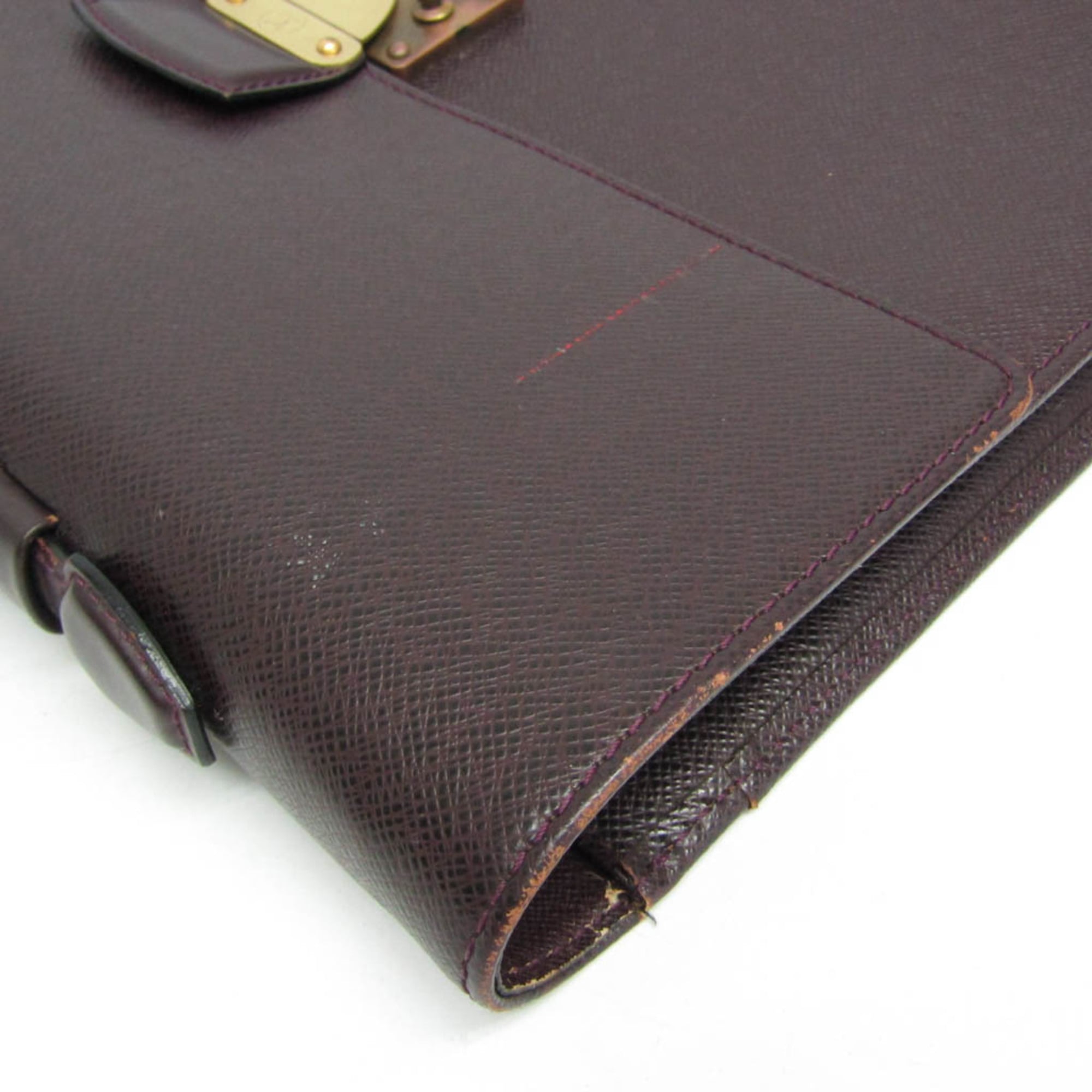 Louis Vuitton Serviette Clado · Taiga