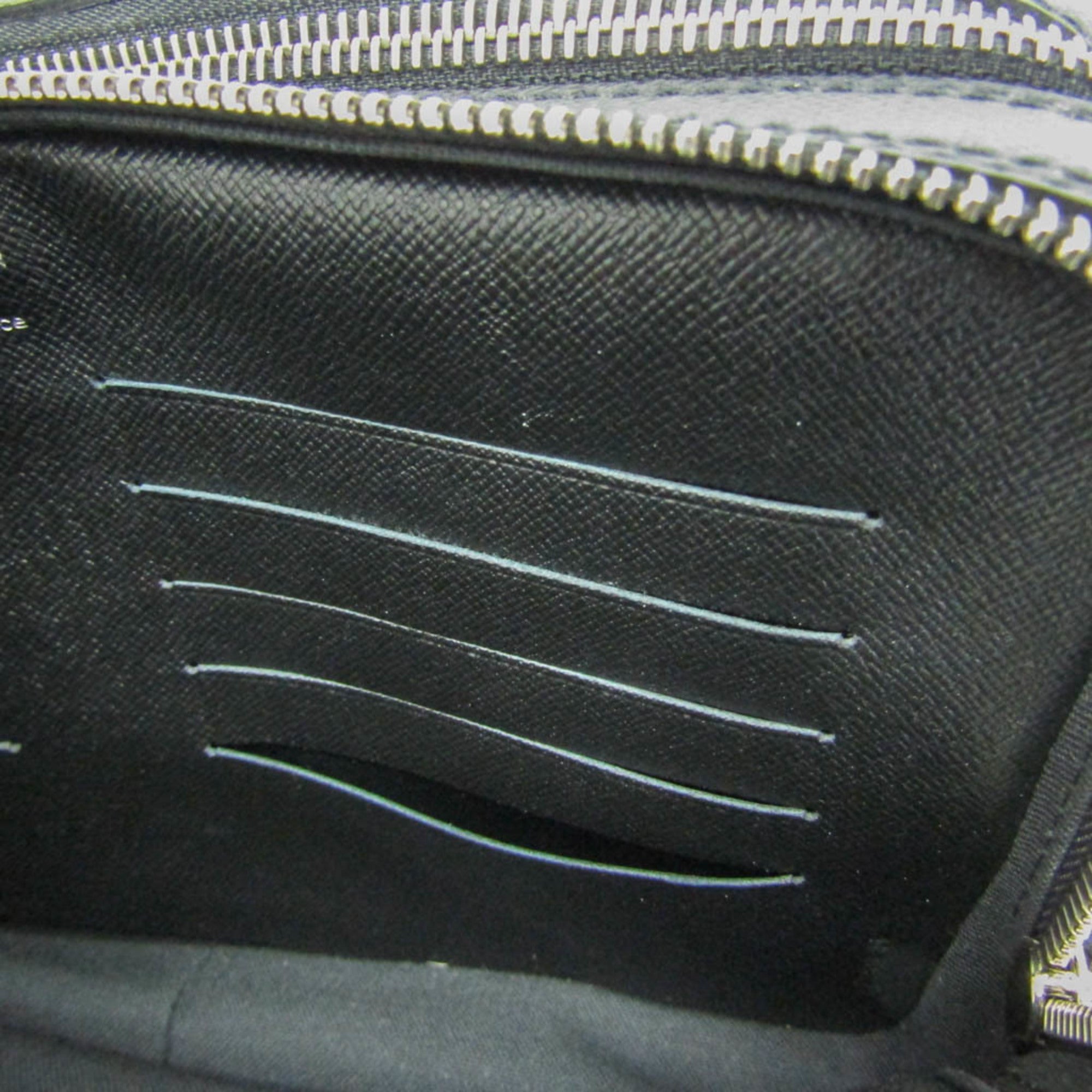 Louis Vuitton Taiga Pavel · Ardoise