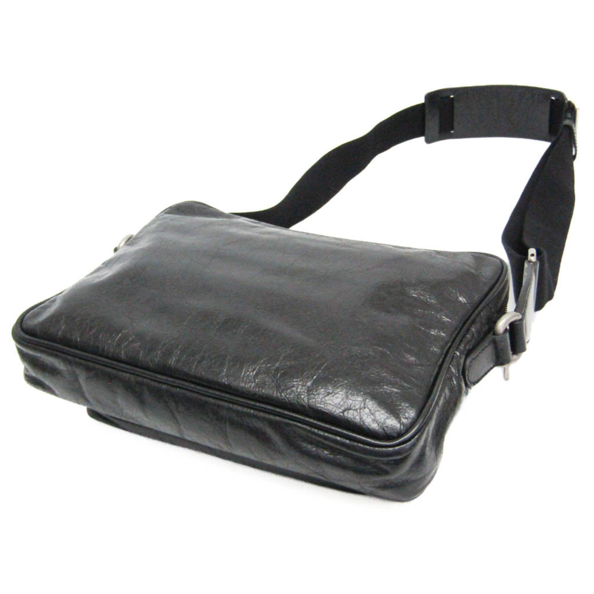 Gucci Messenger · Leather Crossbody