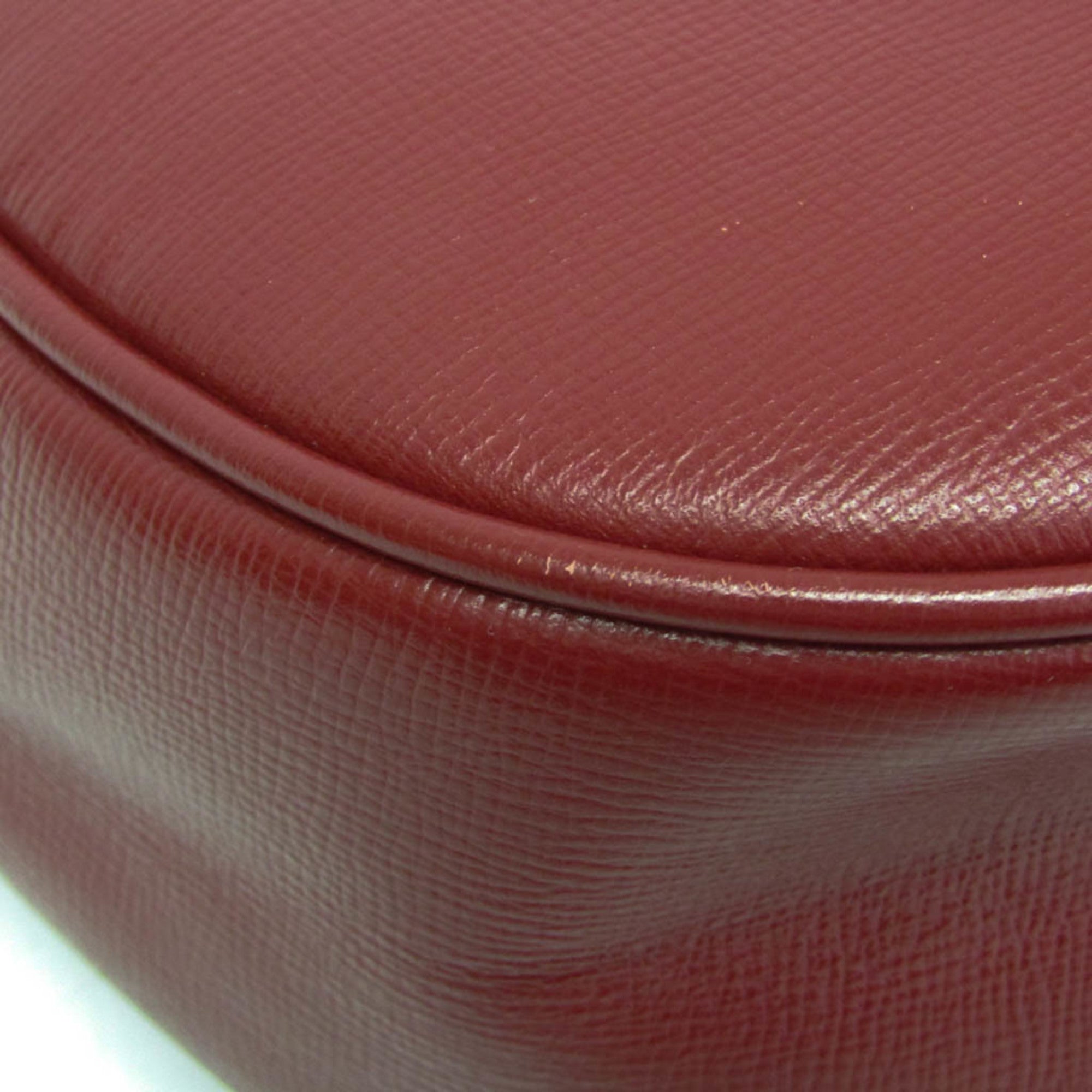Gucci Interlocking G · Leather Clutch