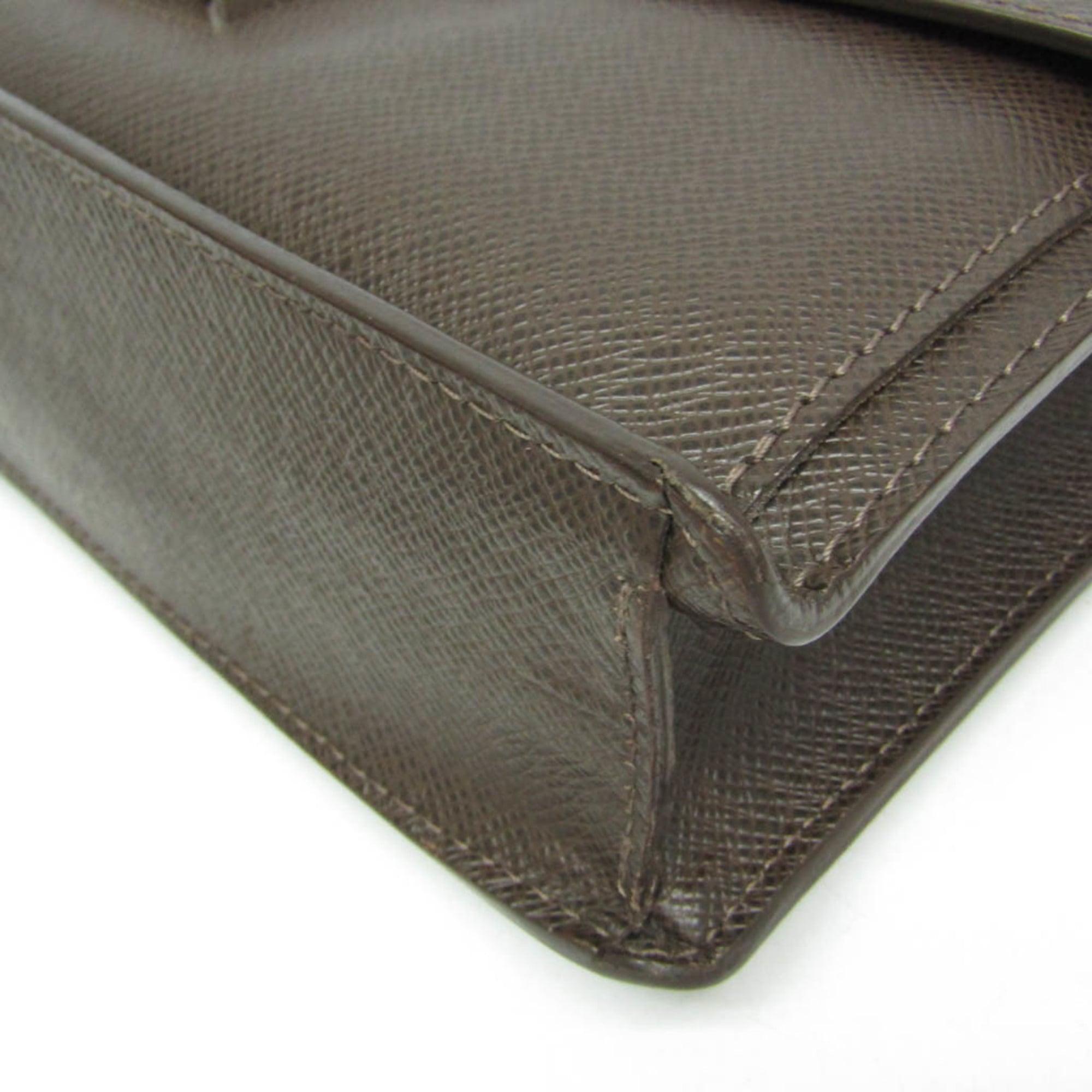 Louis Vuitton Veraia · Taiga Leather