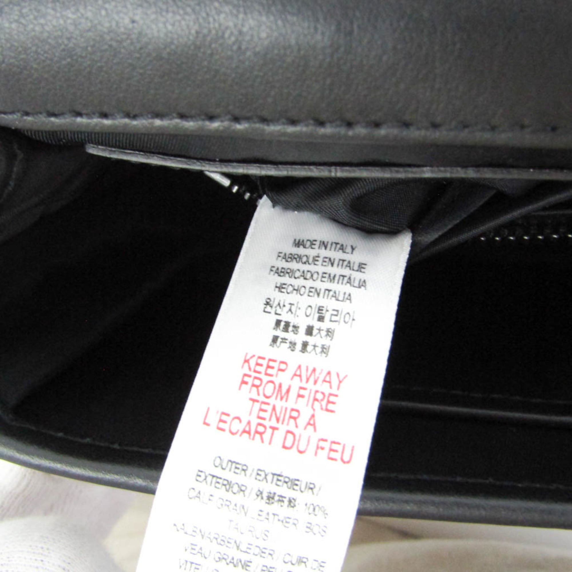 Burberry Universal Passport · Leather