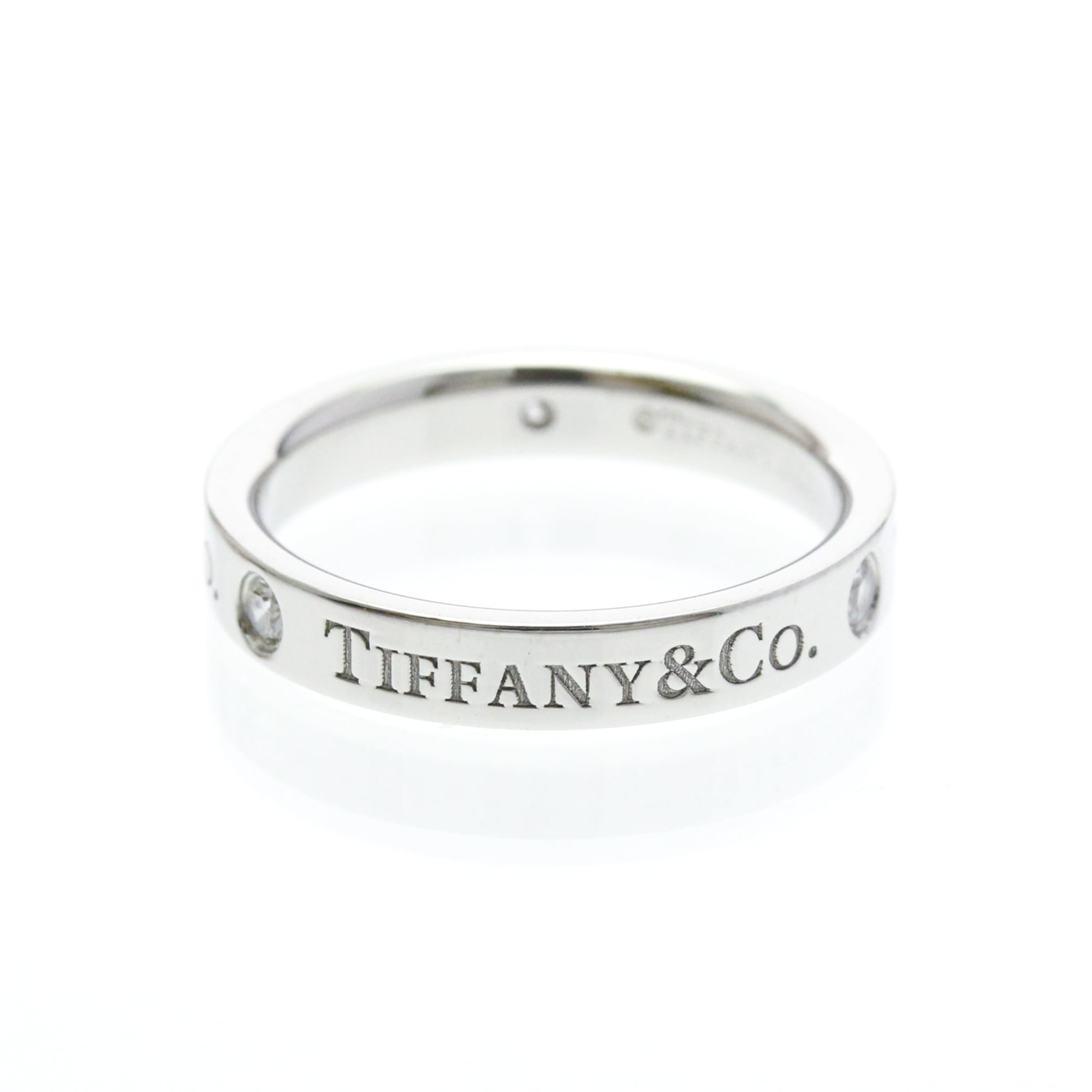 Tiffany Three Diamond · Platinum
