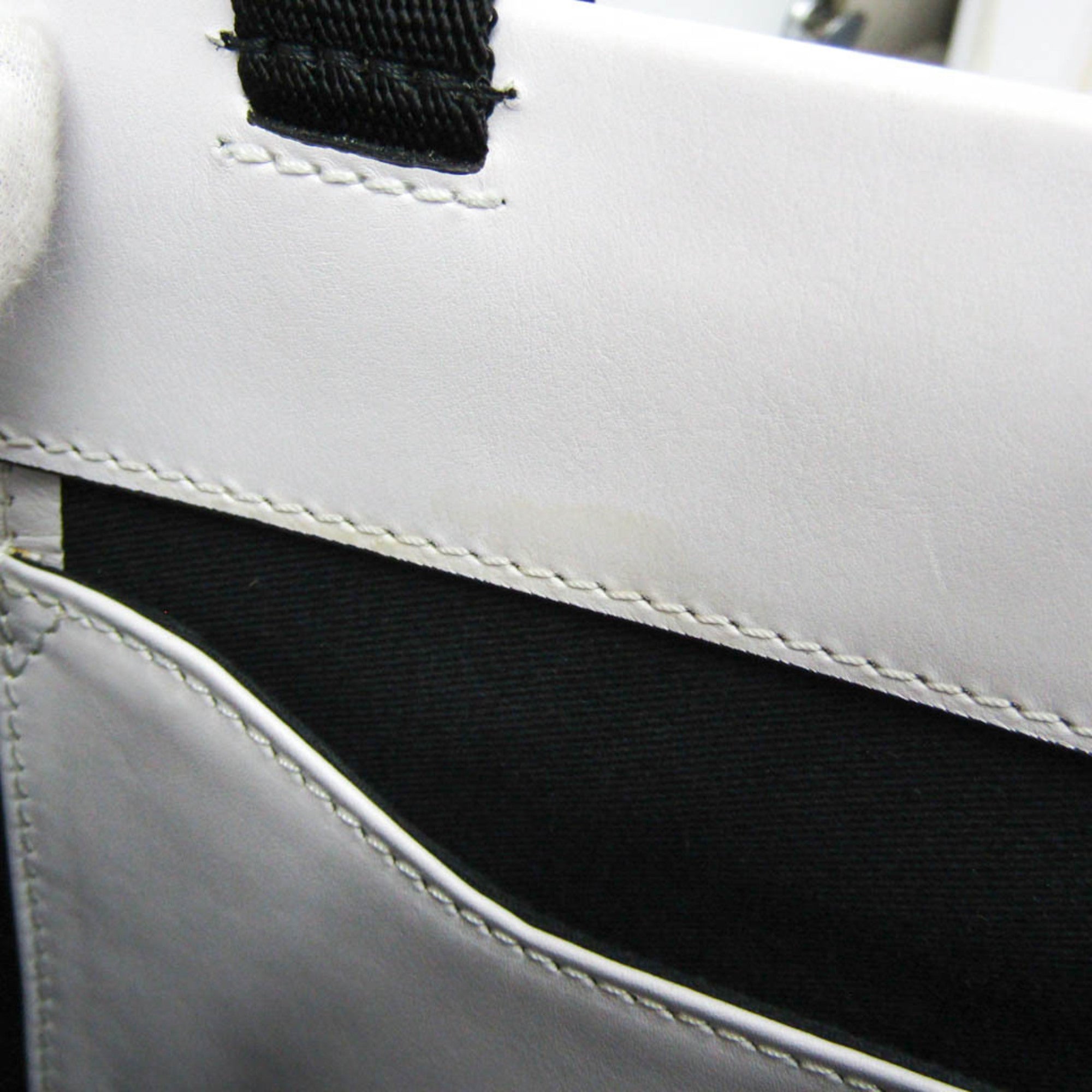 Valentino Garavani VLTN Shopper · Leather