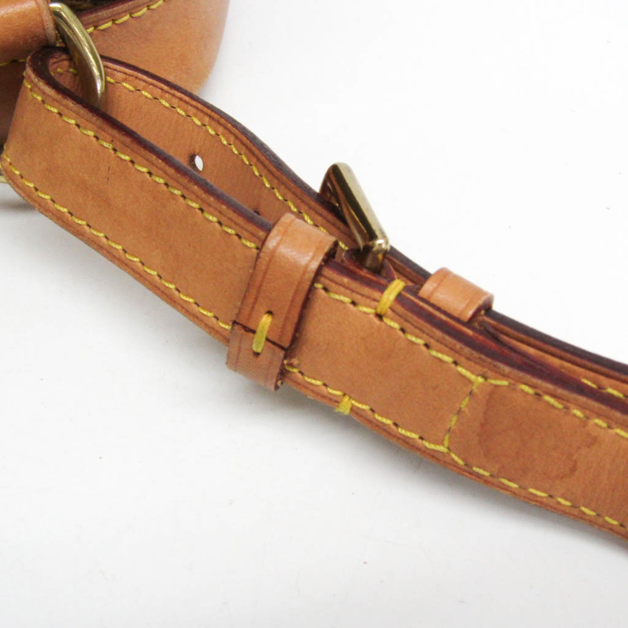 Louis Vuitton Montsouris MM · Monogram