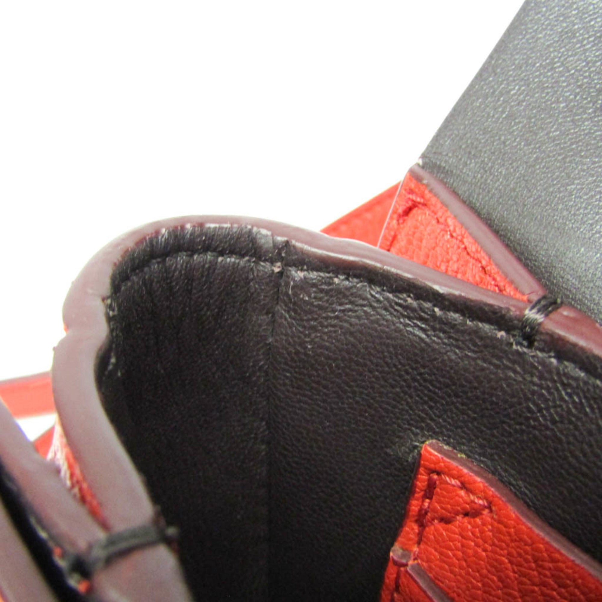 Burberry D-Ring · Leather Shoulder Bag