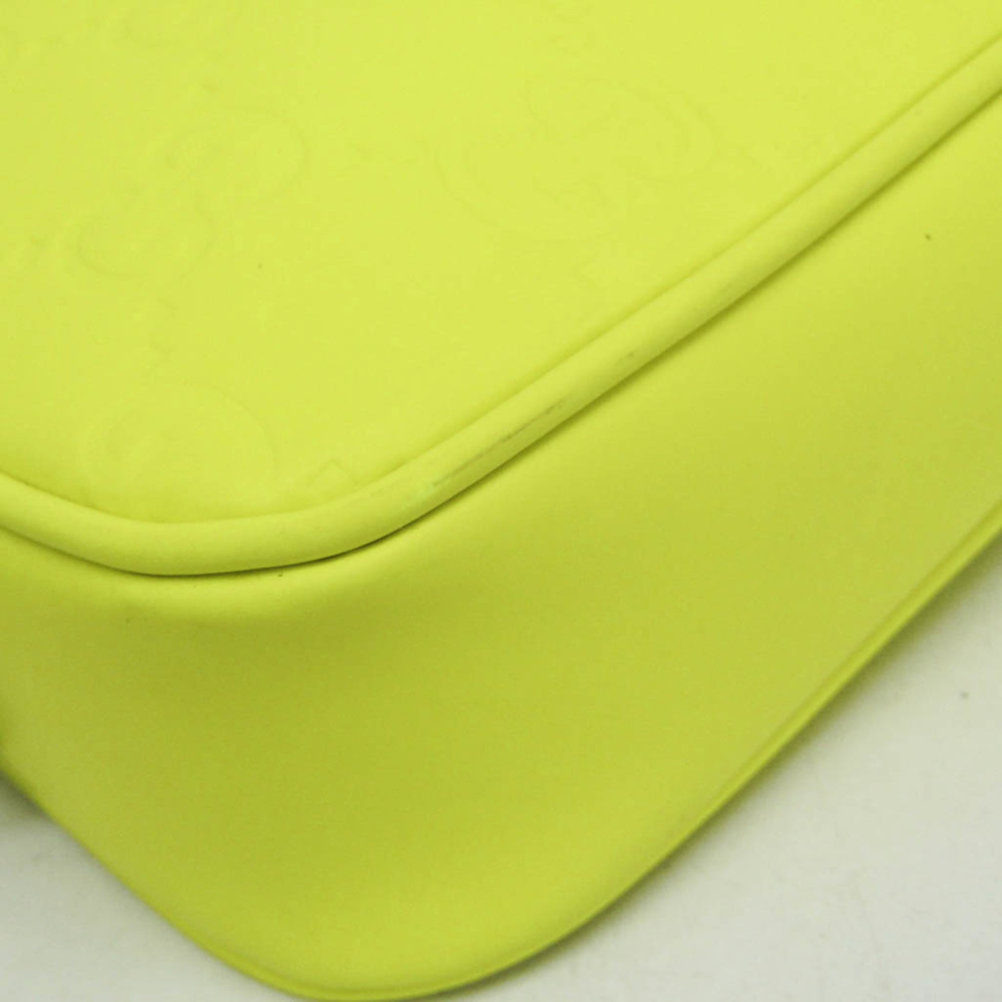 Gucci GG Rubber Effect · Neon Clutch