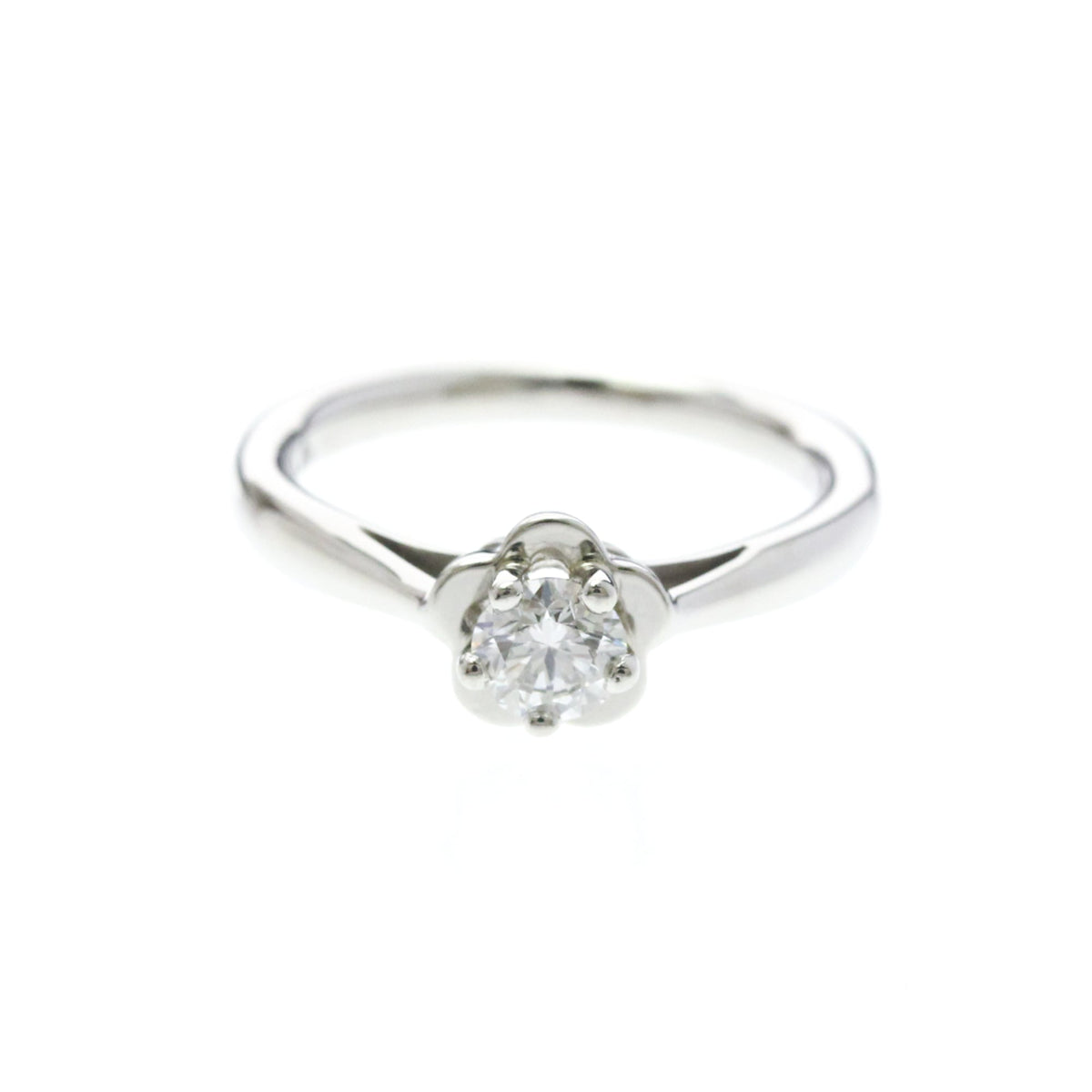 Chanel Camellia · Platinum · Diamond