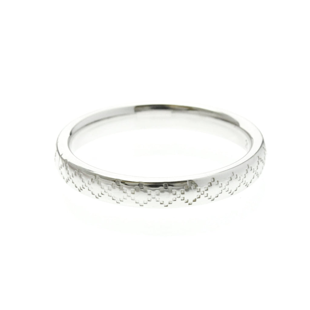 Gucci Diamantissima · 18K White Gold