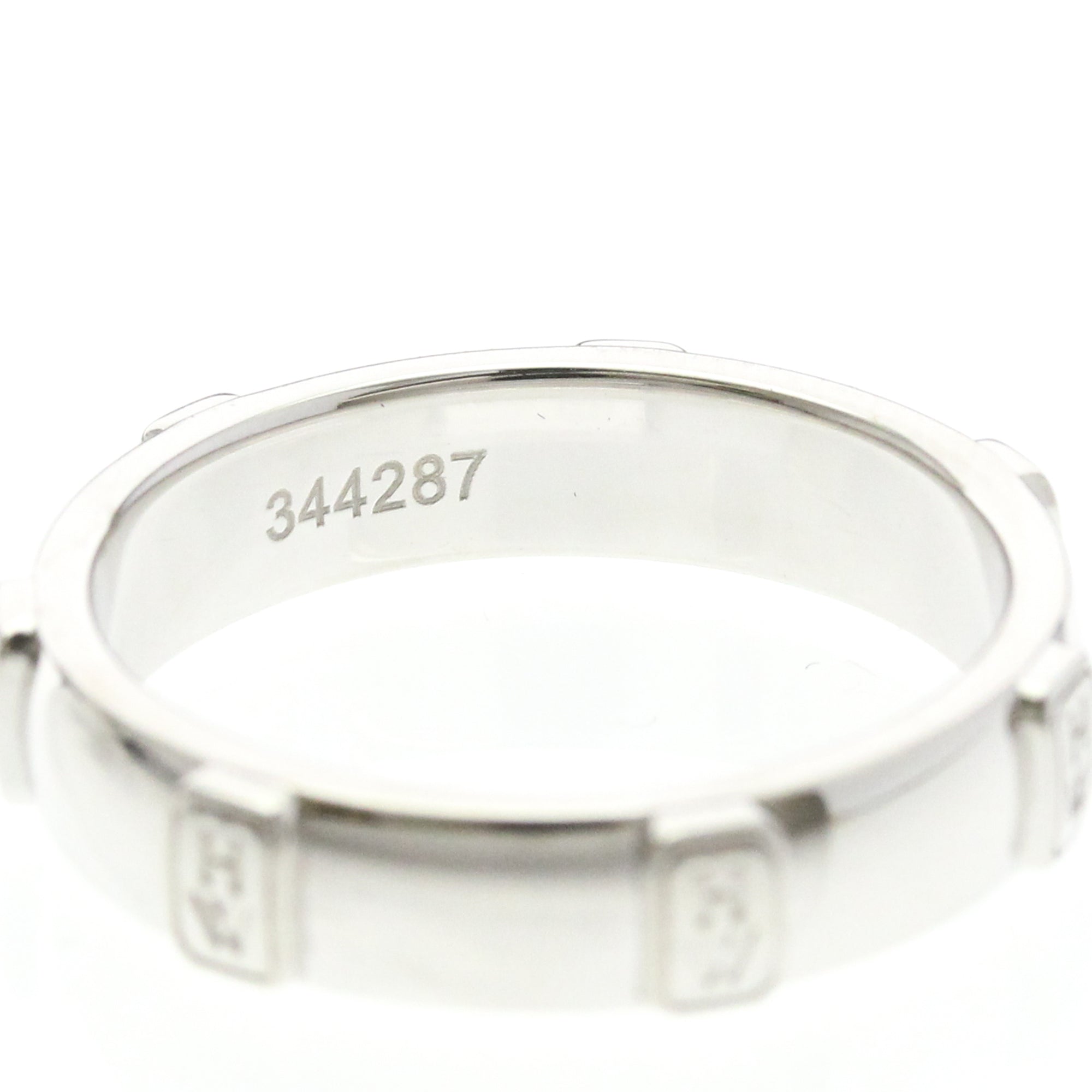 Harry Winston HW Logo · Diamond · 18K White Gold