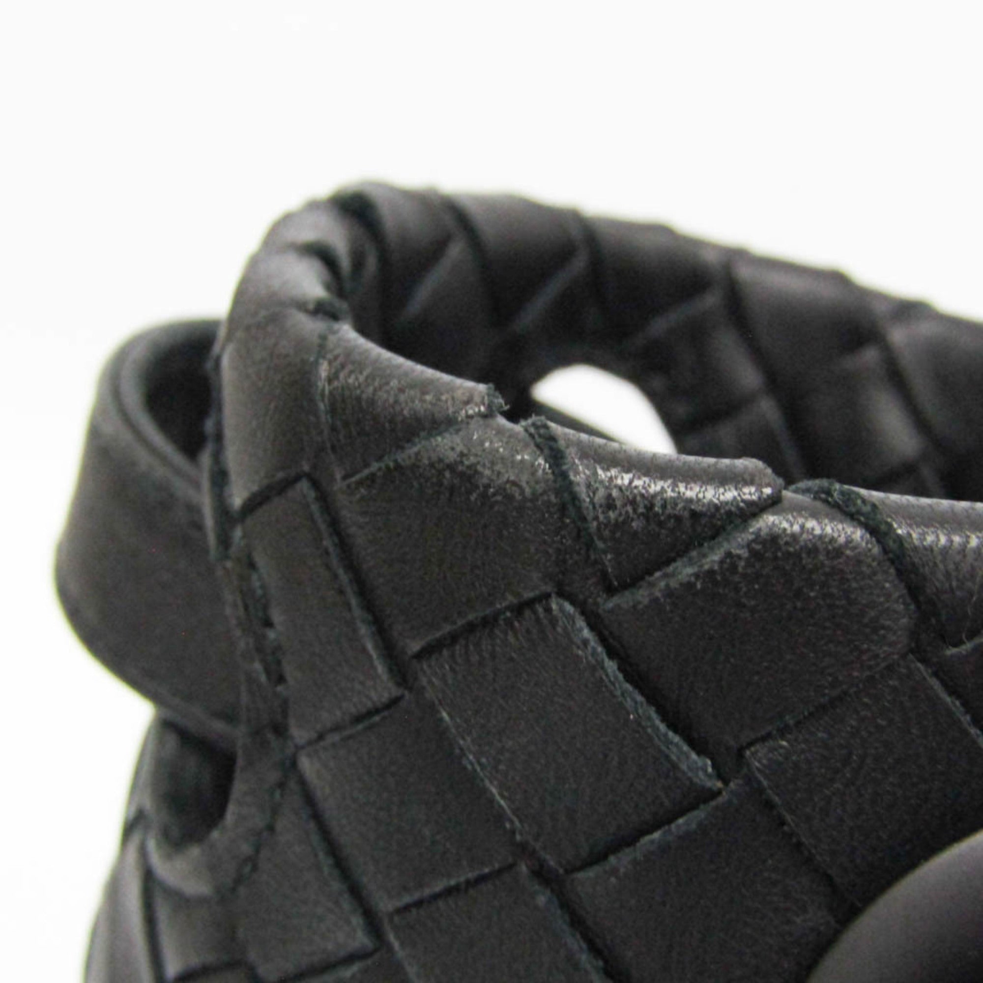 Bottega Veneta Intrecciato · Garda Bag