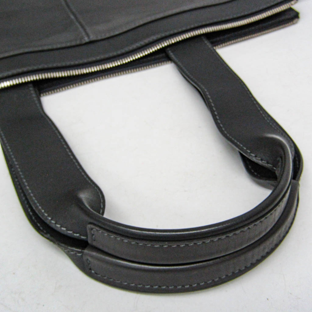Louis Vuitton V-Line Gaston Move · Calf Leather