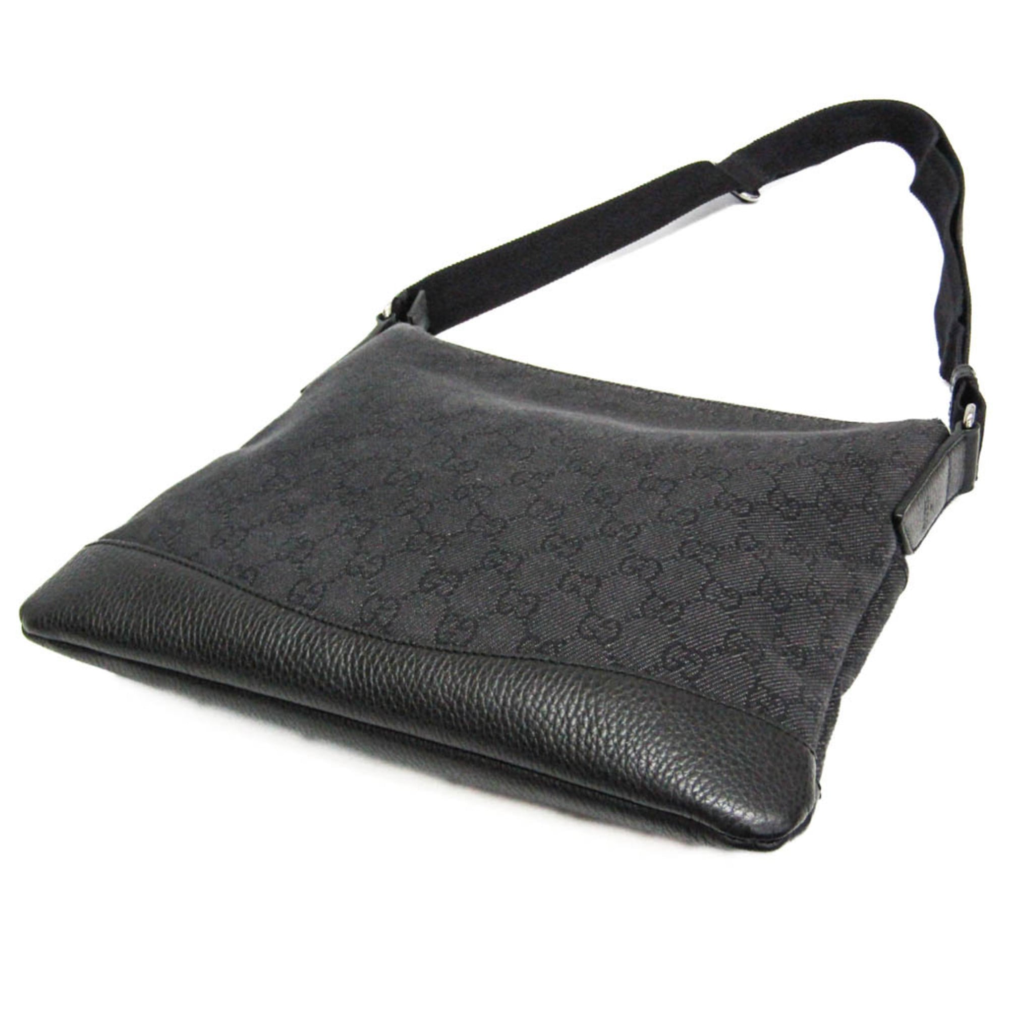 Gucci GG Canvas · Messenger