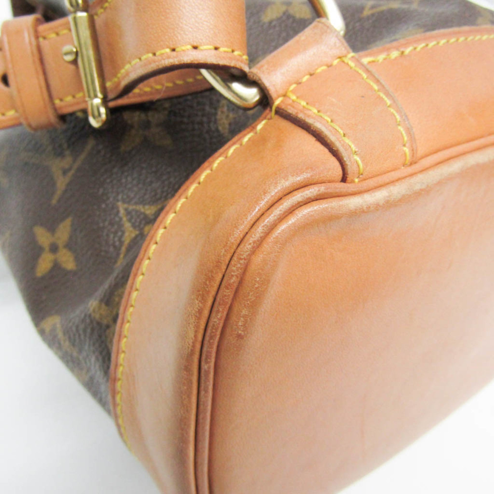Louis Vuitton Montsouris MM · Monogram