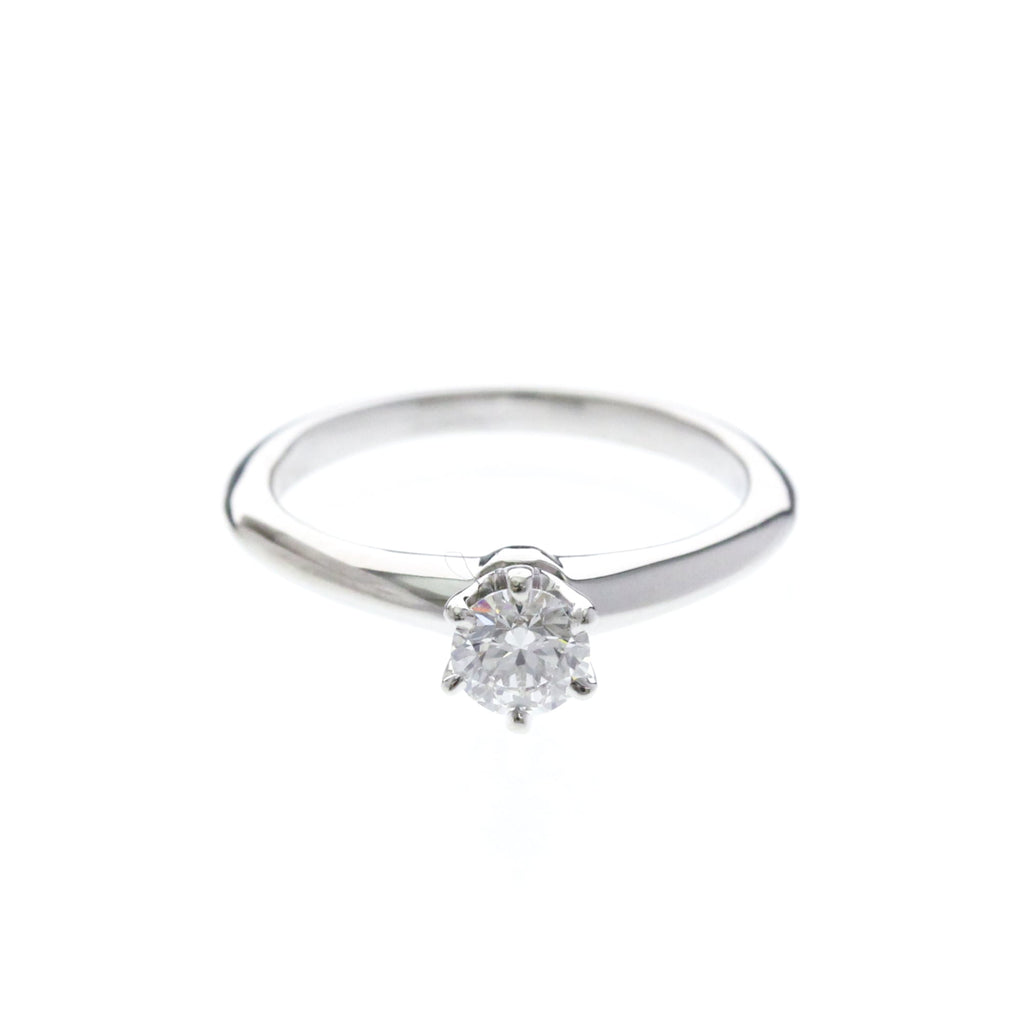 Tiffany Classic Solitaire · Platinum · Diamond