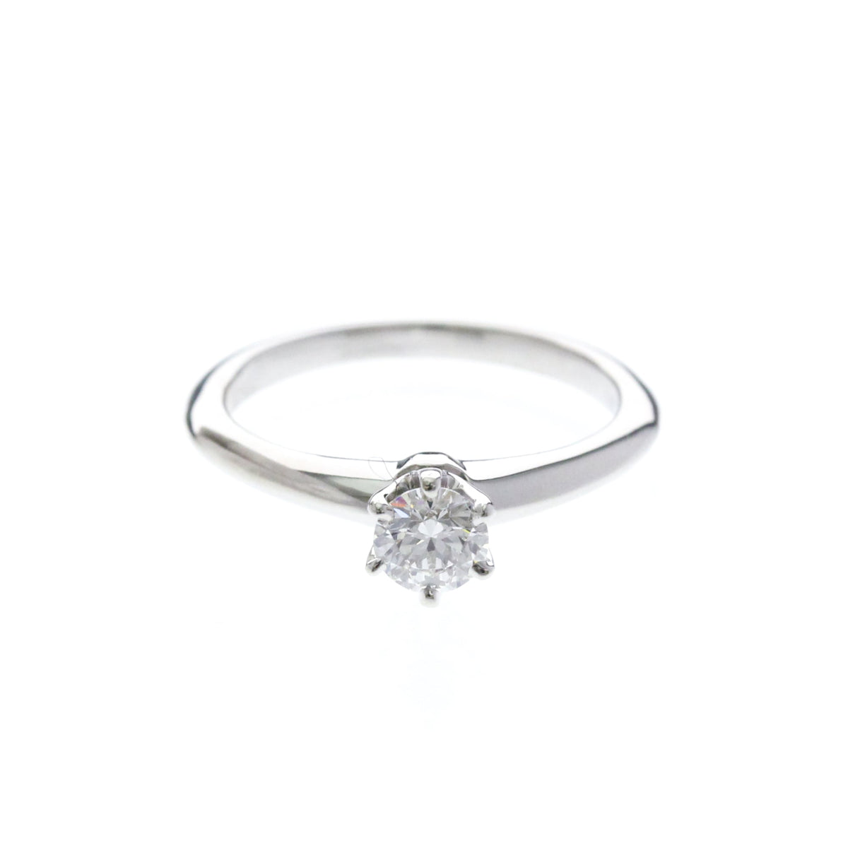 Tiffany Classic Solitaire · Platinum · Diamond