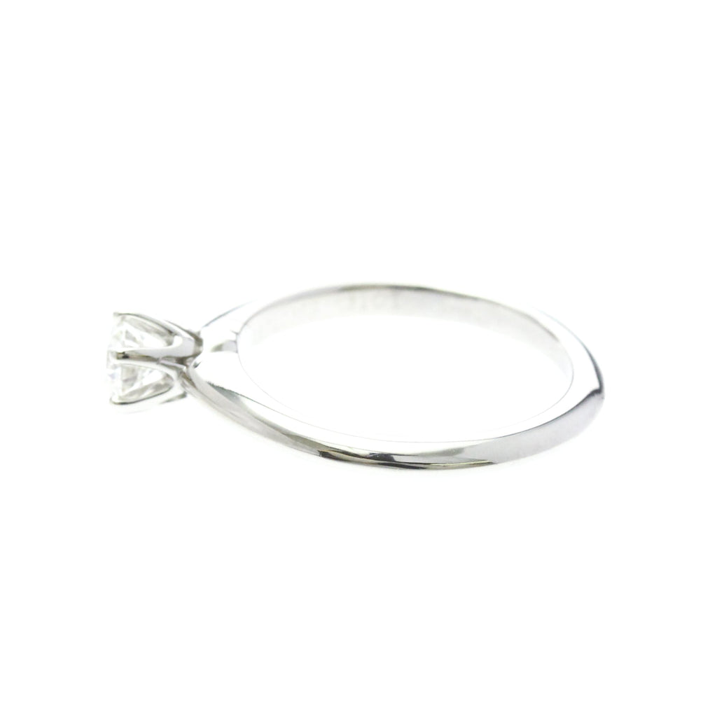 Tiffany Classic Solitaire · Platinum · Diamond