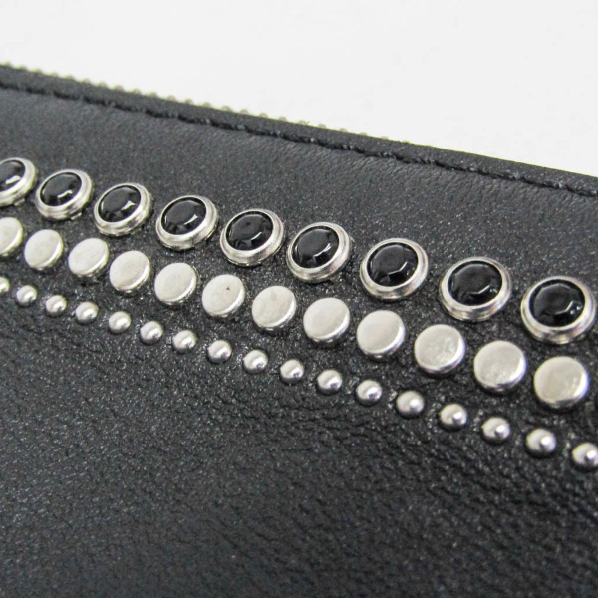 Valentino Garavani Rockstud · Leather Clutch