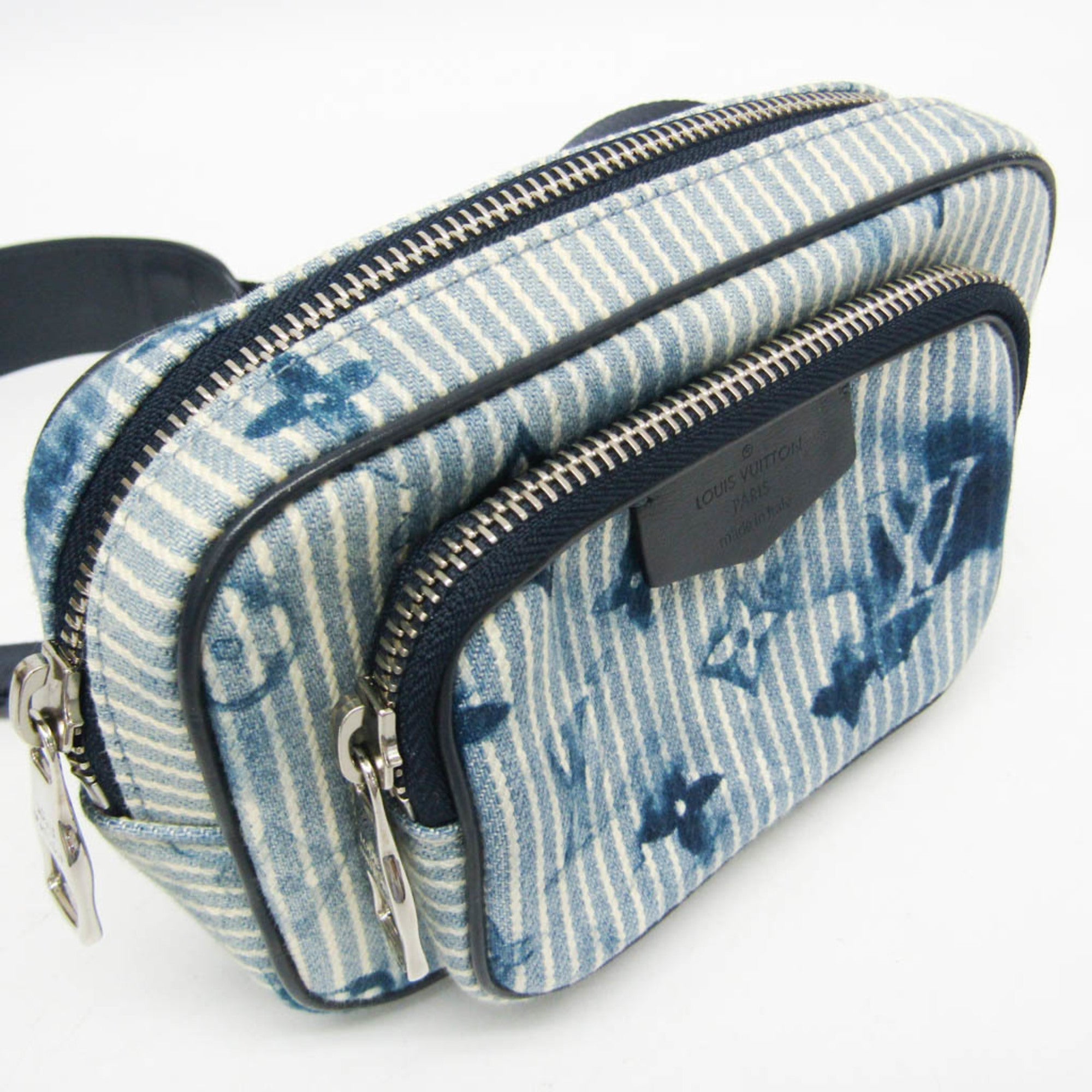 Louis Vuitton Outdoor Pouch · Summer Edition