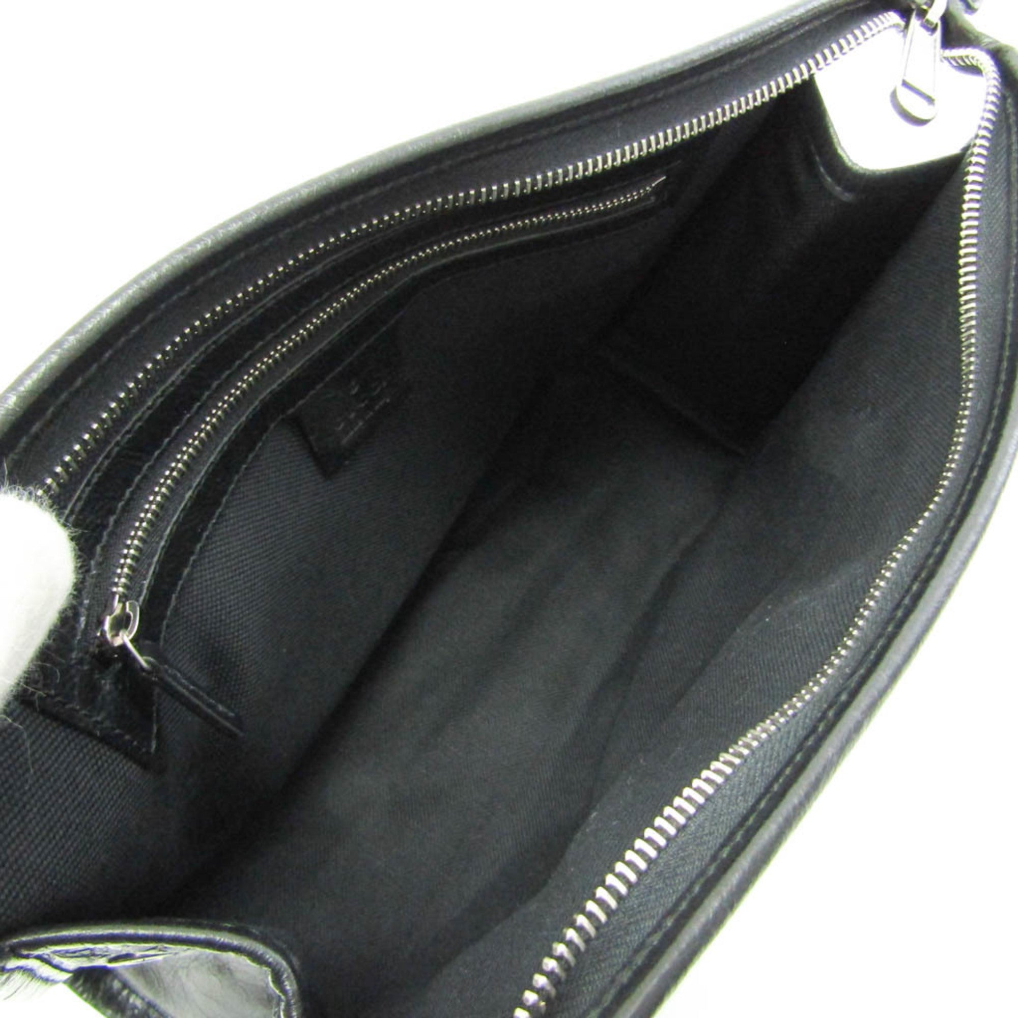 Gucci Interlocking · Leather Clutch