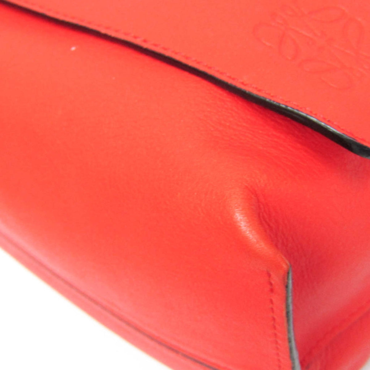 Loewe Flamenco · Leather Messenger
