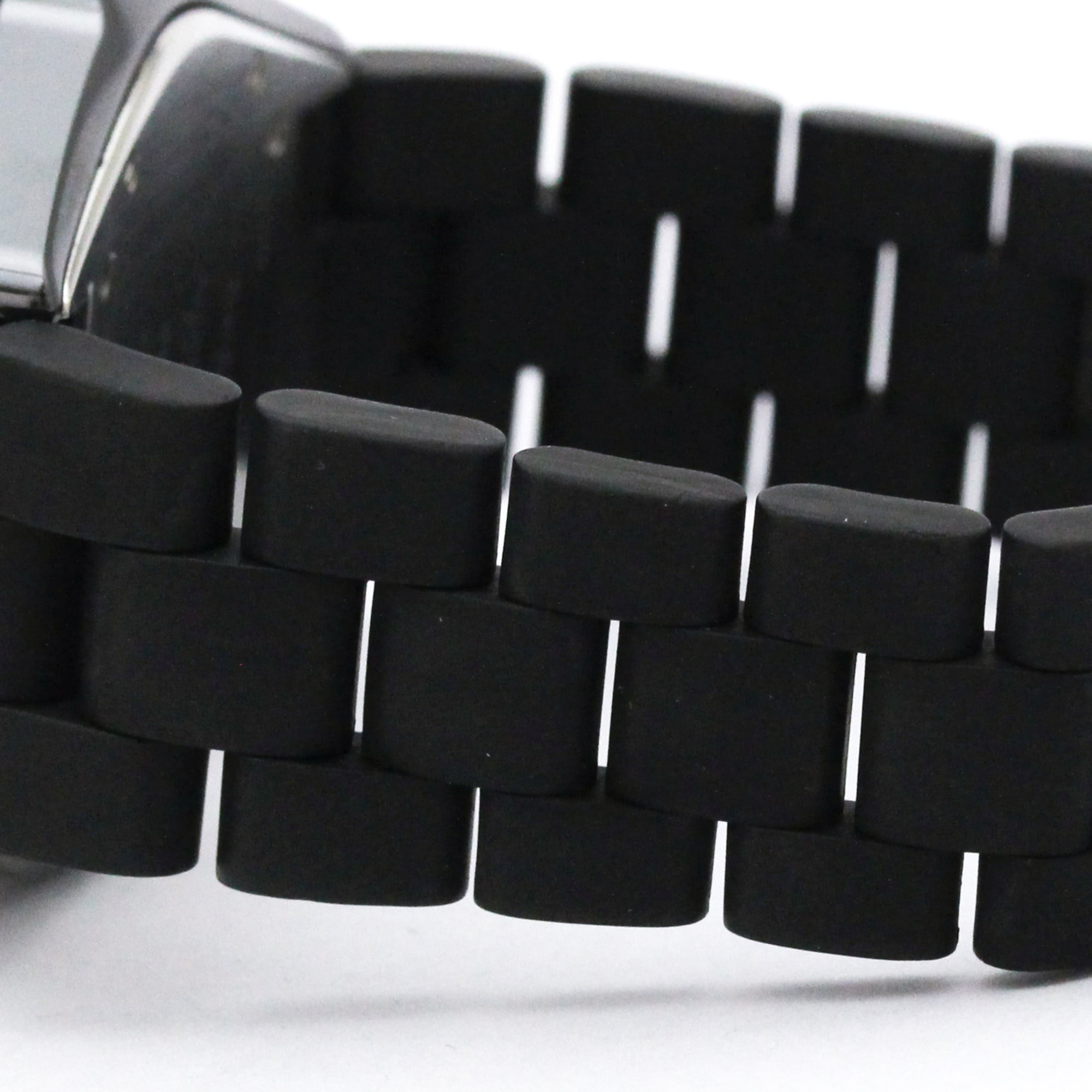 Chanel J12 · Ceramic · Automatic