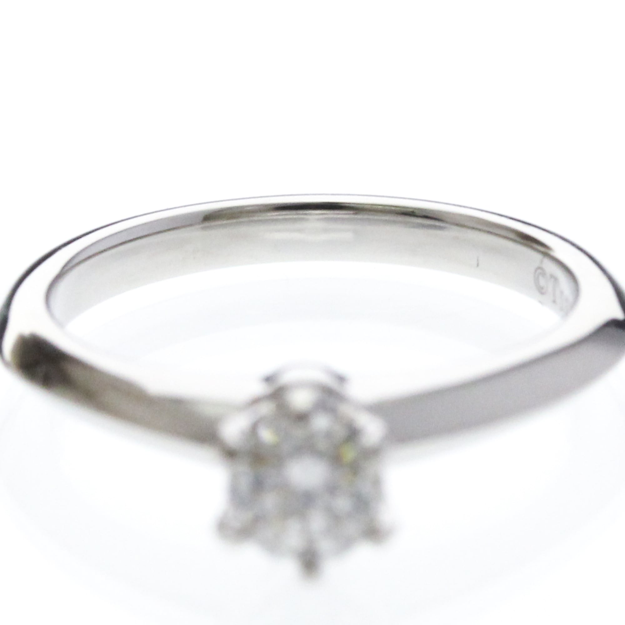 Tiffany Solitaire Diamond · Platinum