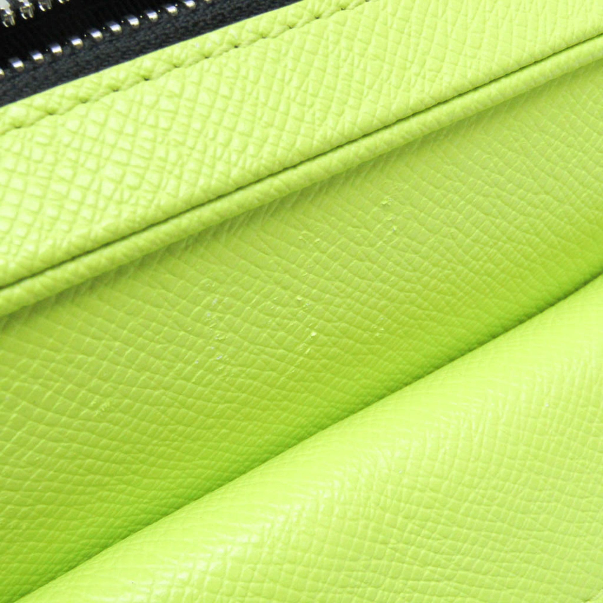 Louis Vuitton Outdoor Messenger · Taigarama