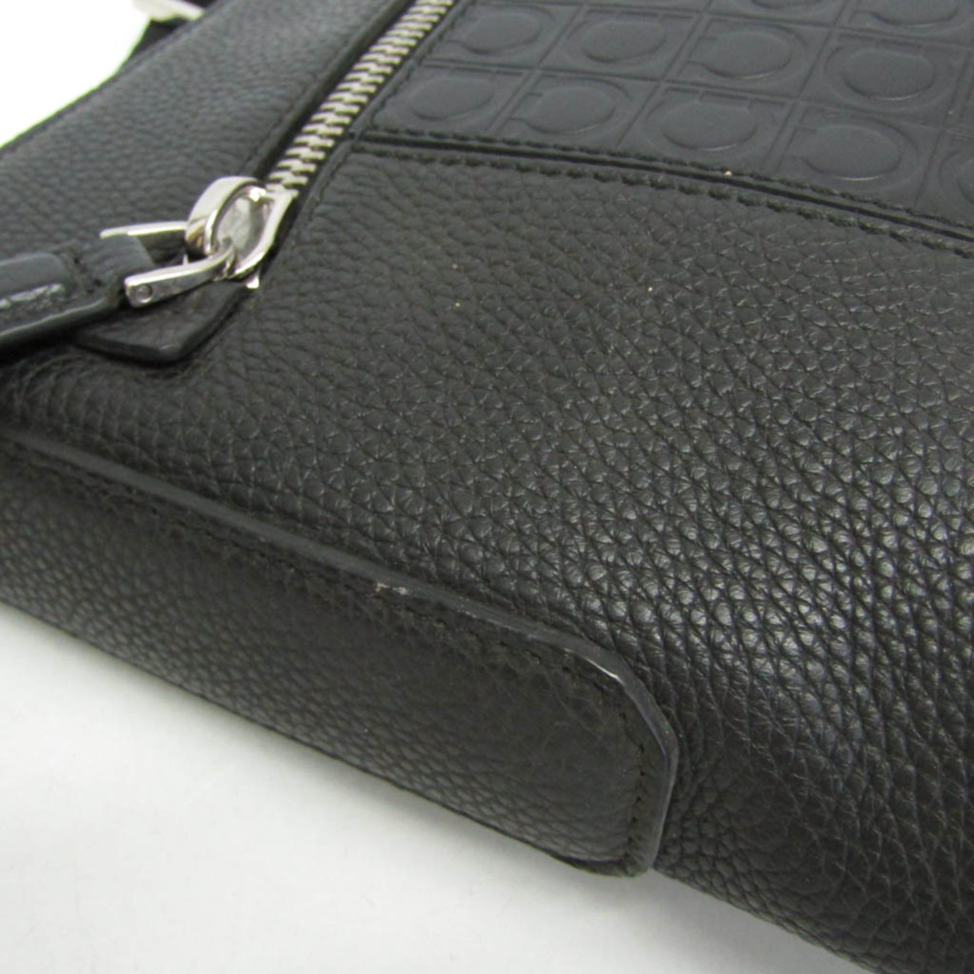 Salvatore Ferragamo Gancini · Leather