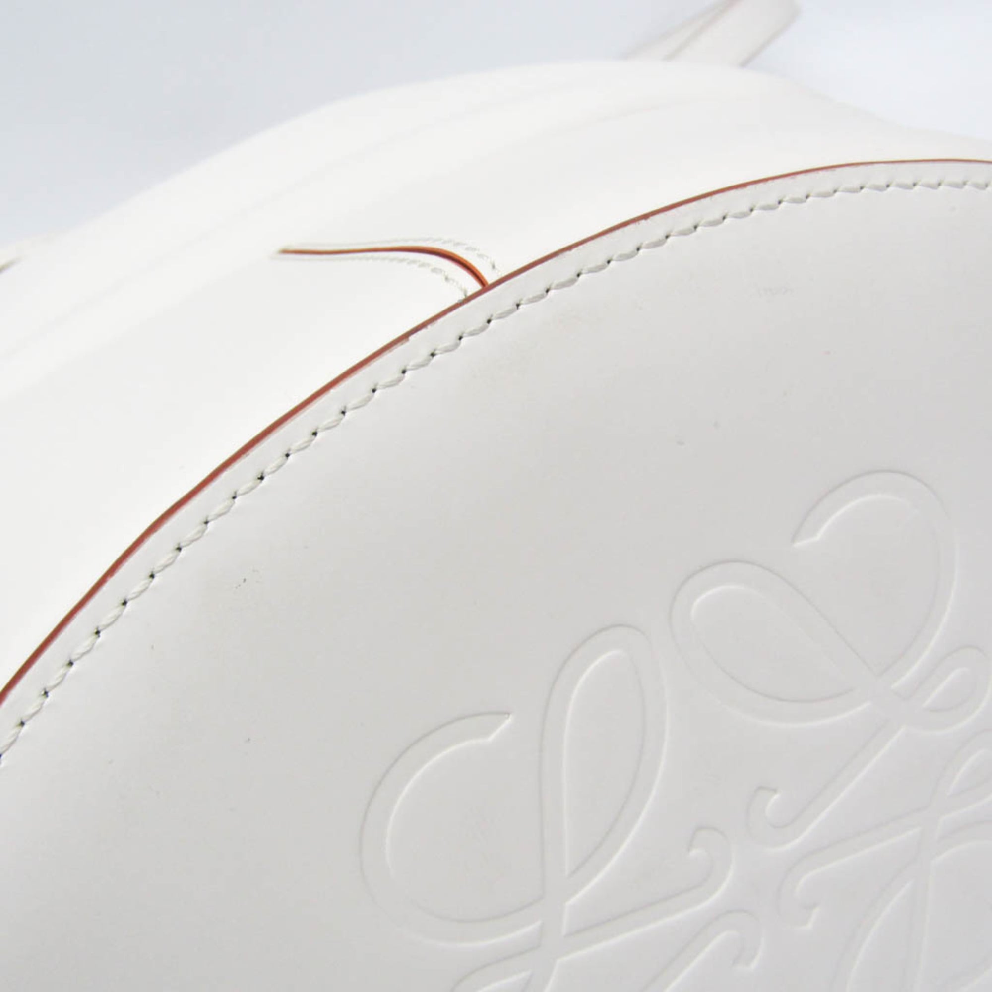 Loewe Balloon Medium · Leather