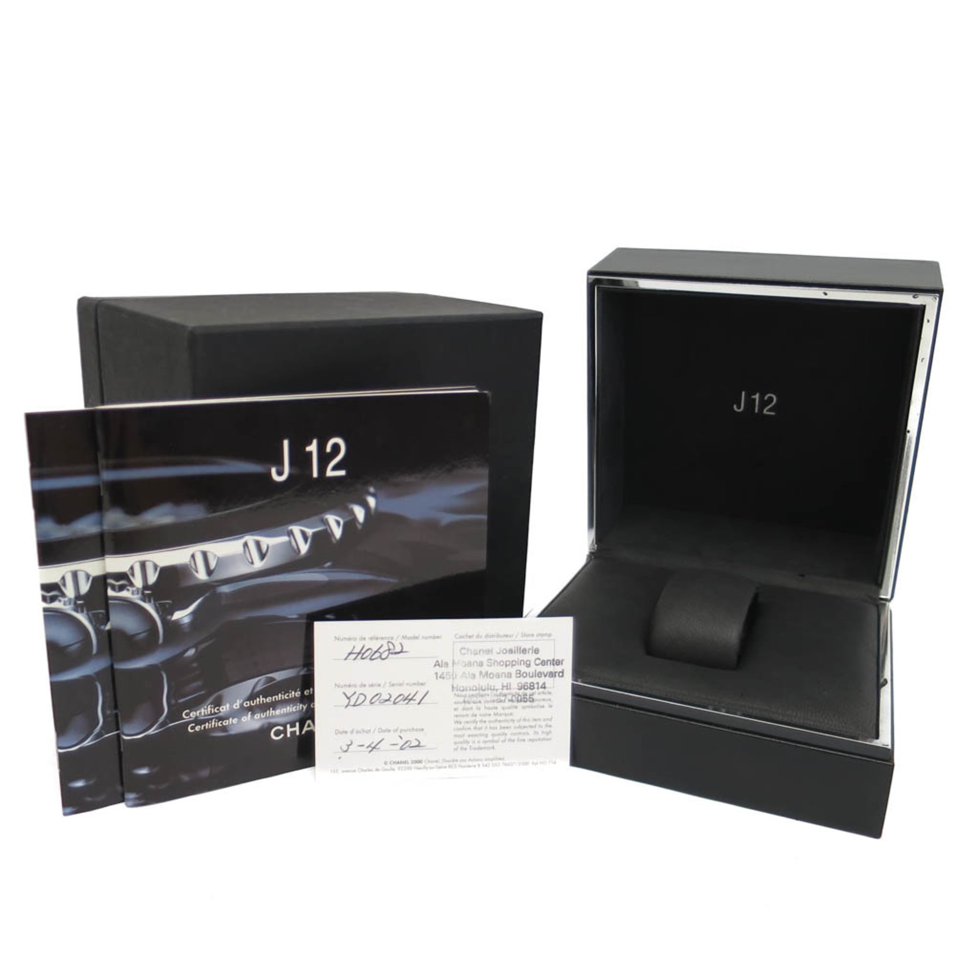 Chanel J12 · Ceramic · Quartz