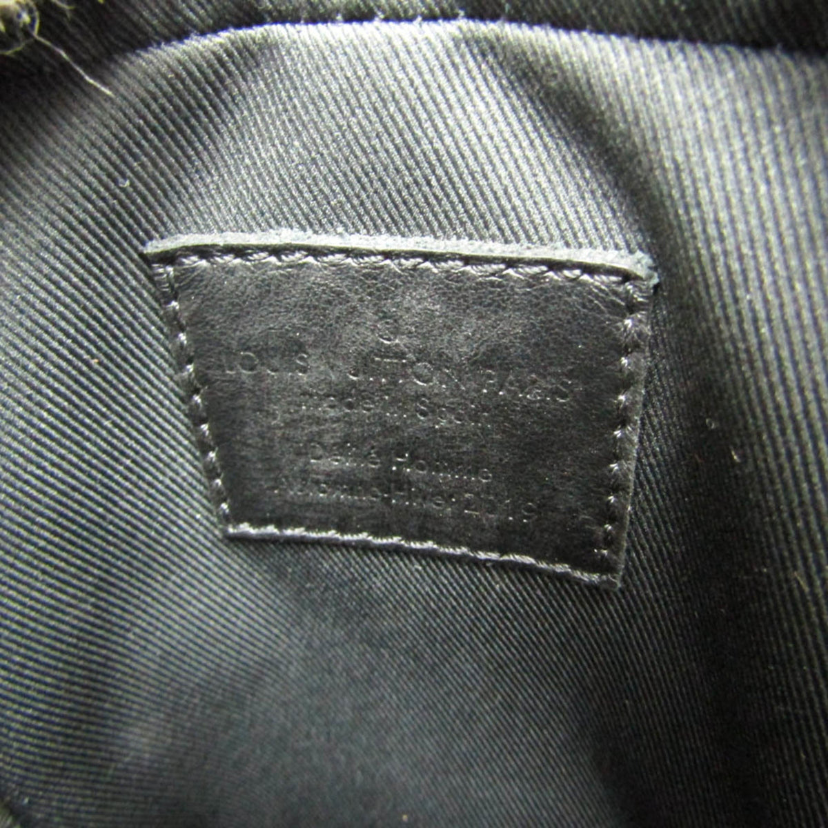Louis Vuitton Taiga Danube Messenger