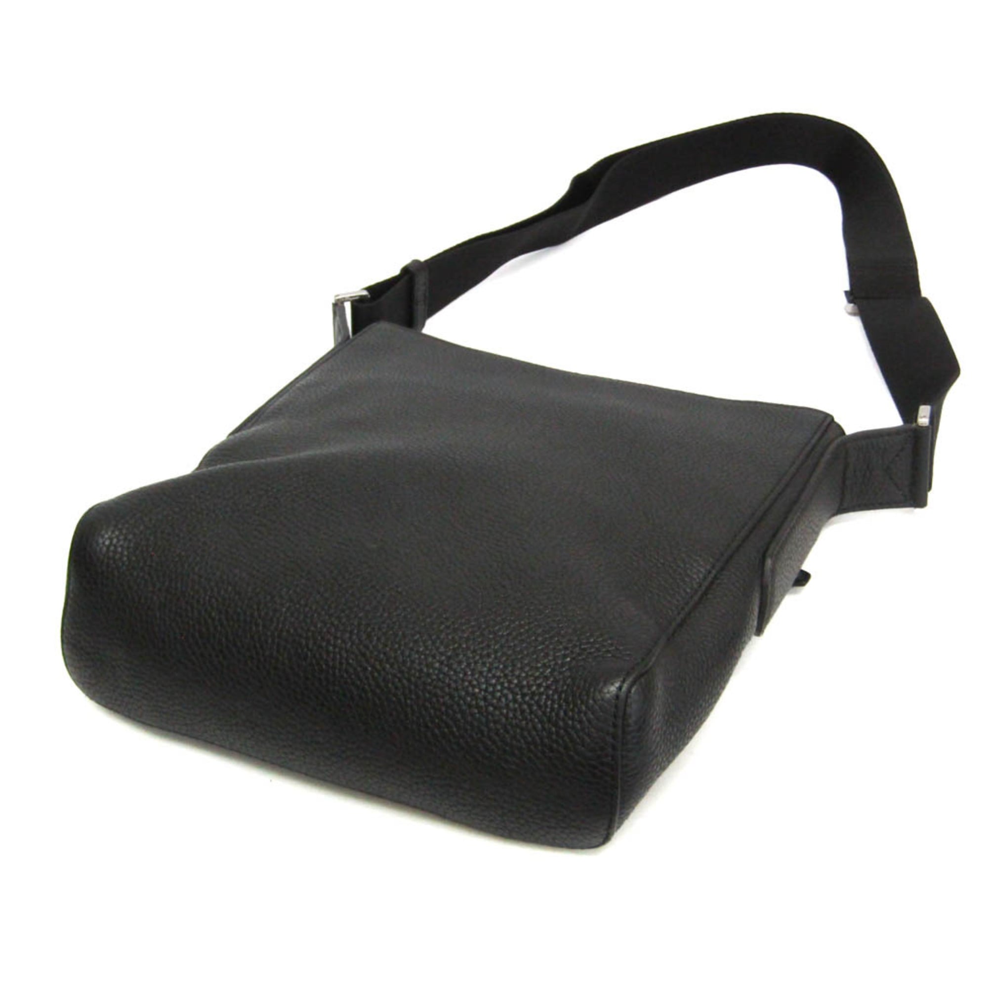 Salvatore Ferragamo Gancini · Leather
