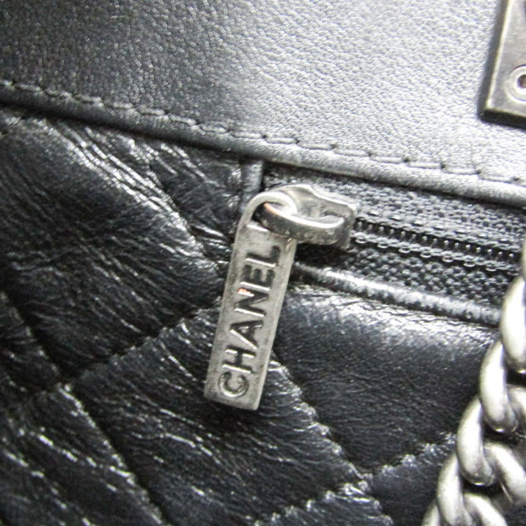Chanel Diamond Stitch · Chain Shoulder
