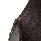 Louis Vuitton Serviette Clado · Taiga