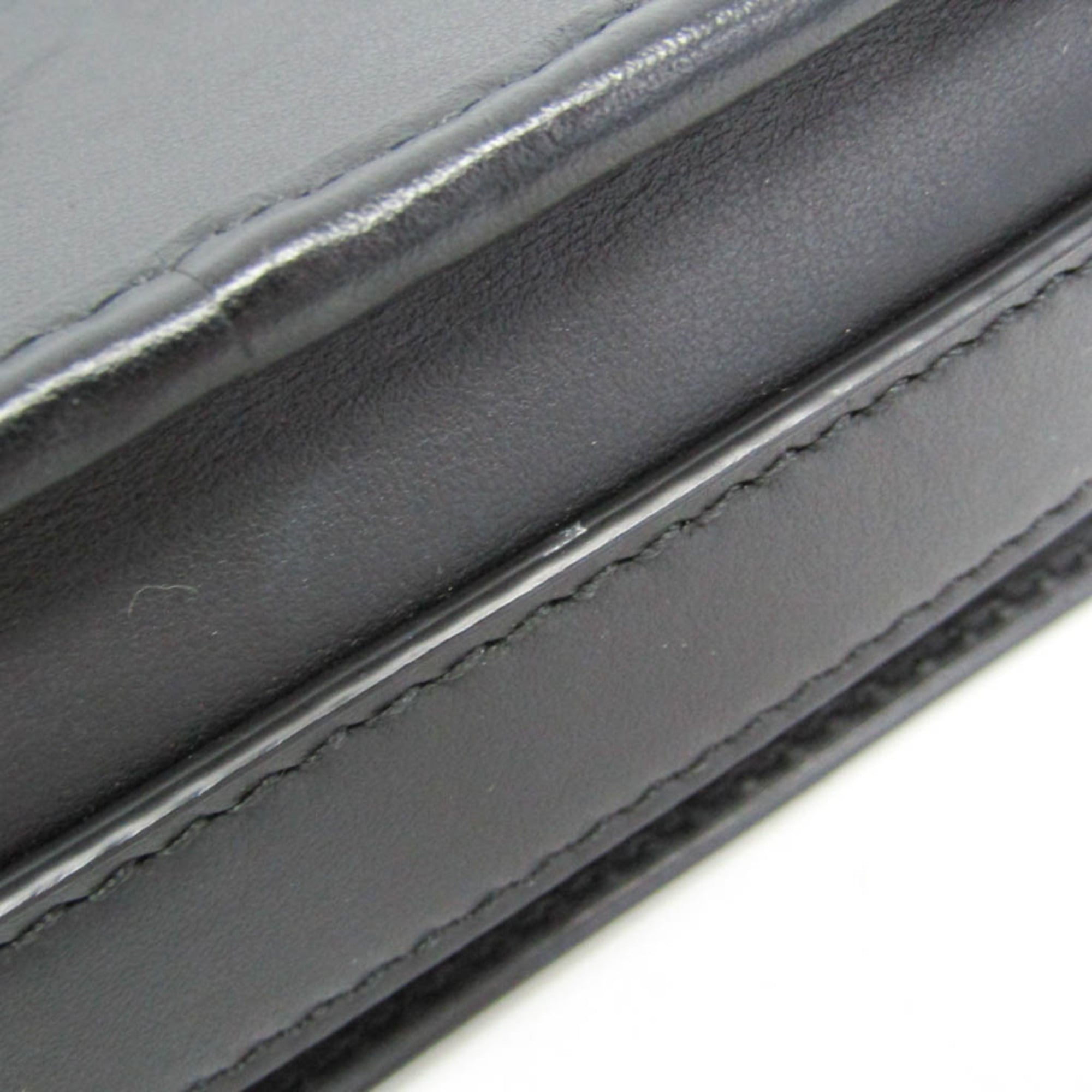 Burberry Universal Passport · Leather