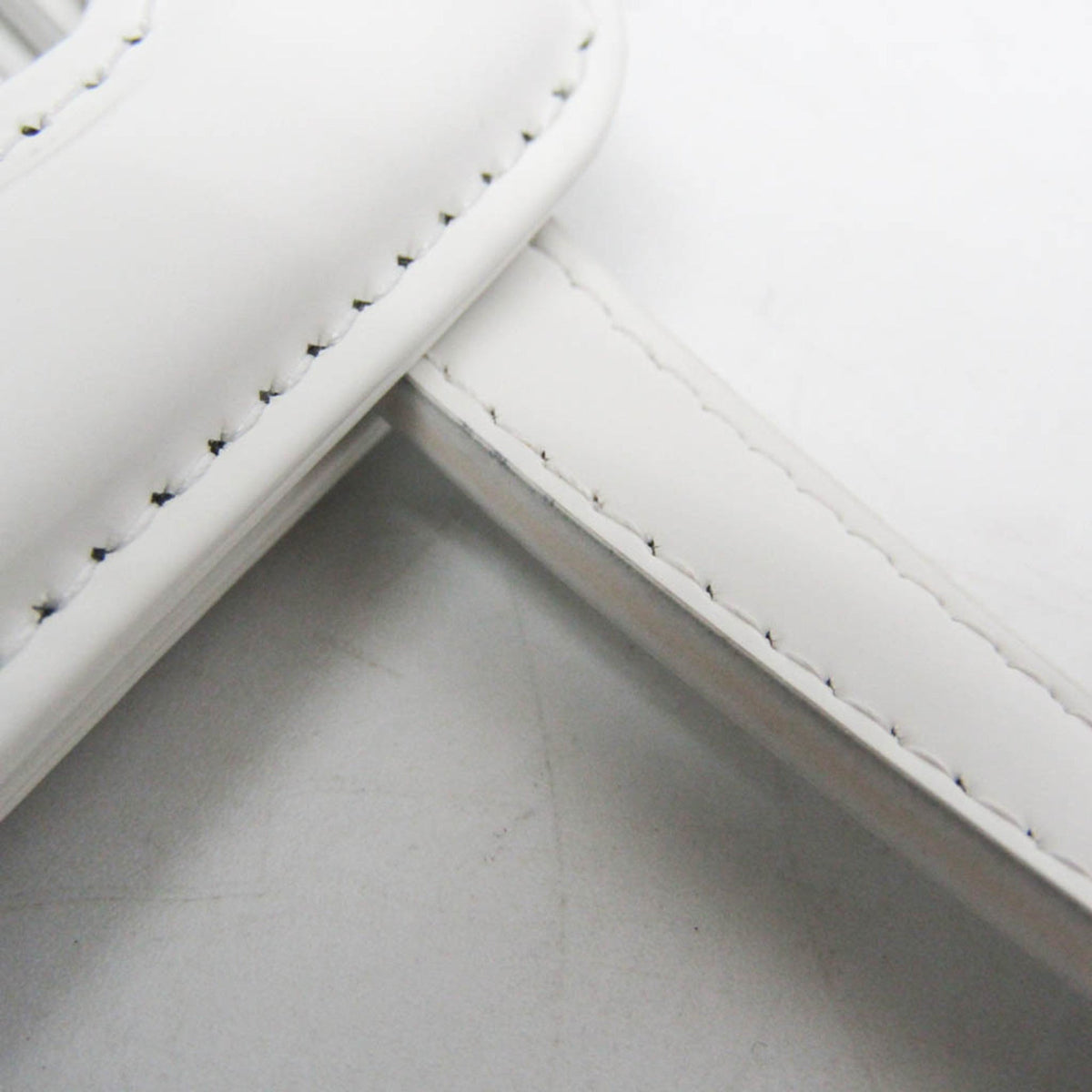 Salvatore Ferragamo Gancini · Leather