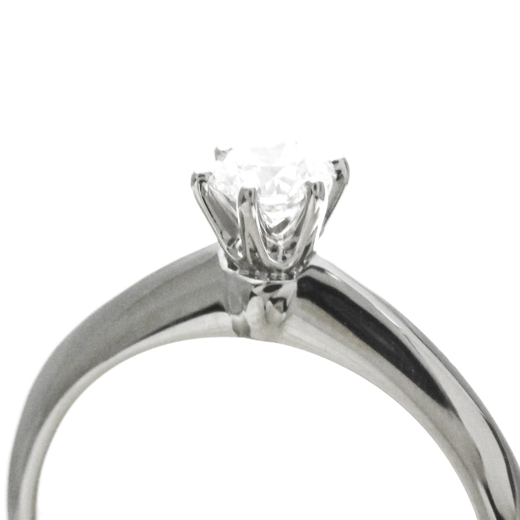 Tiffany Solitaire · Diamond · Platinum · VVS2