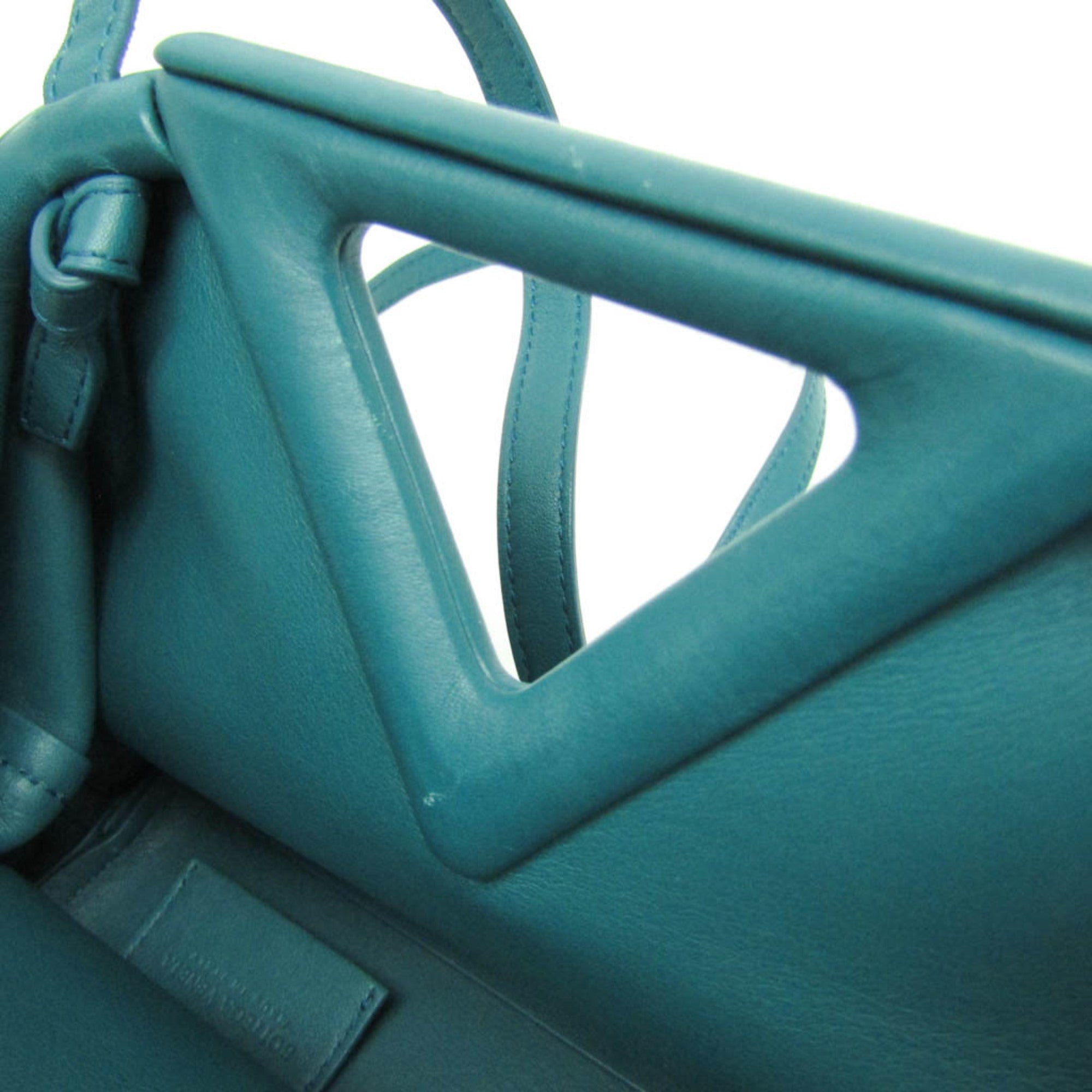 Bottega Veneta Point Small · Leather