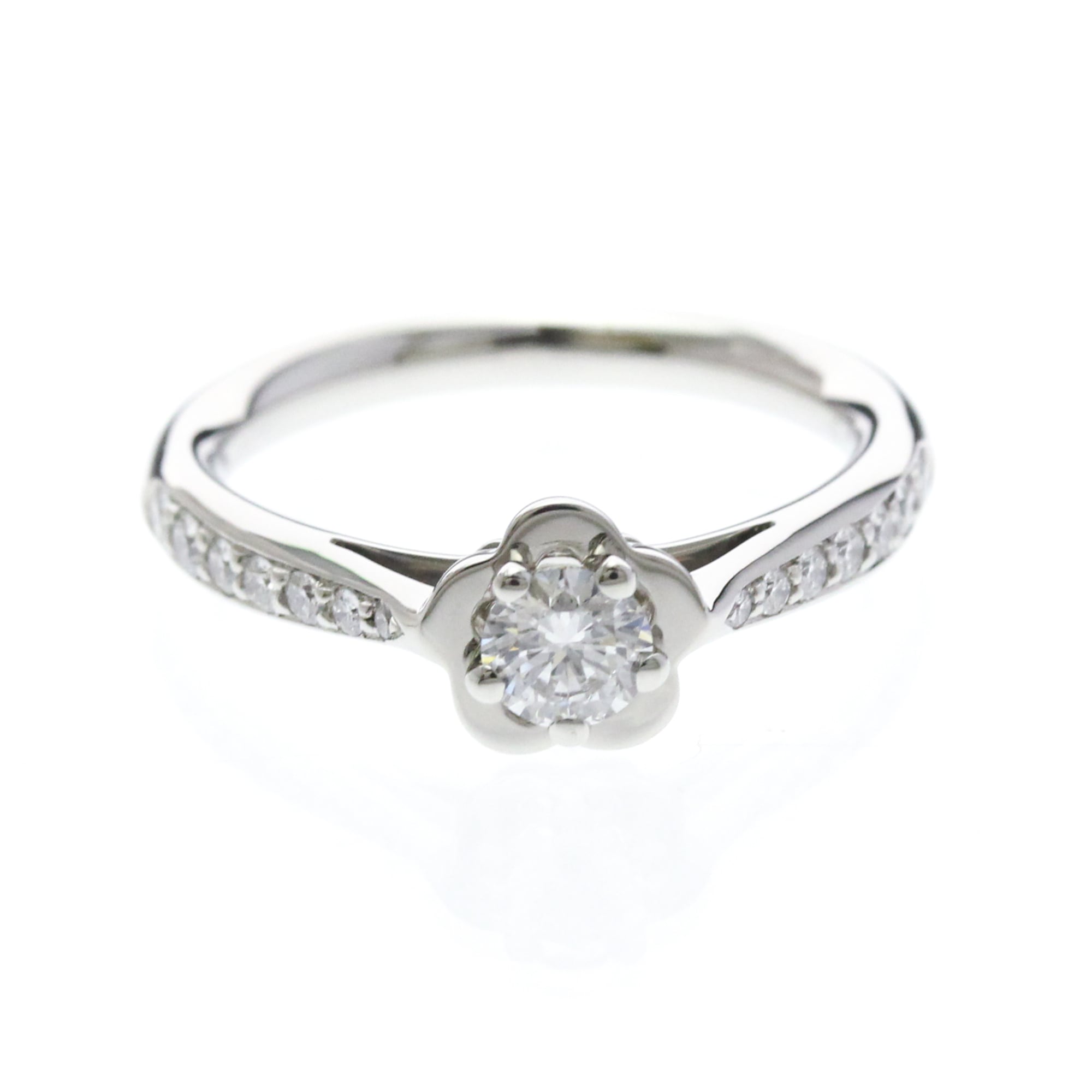 Chanel Camellia · Platinum · Diamond
